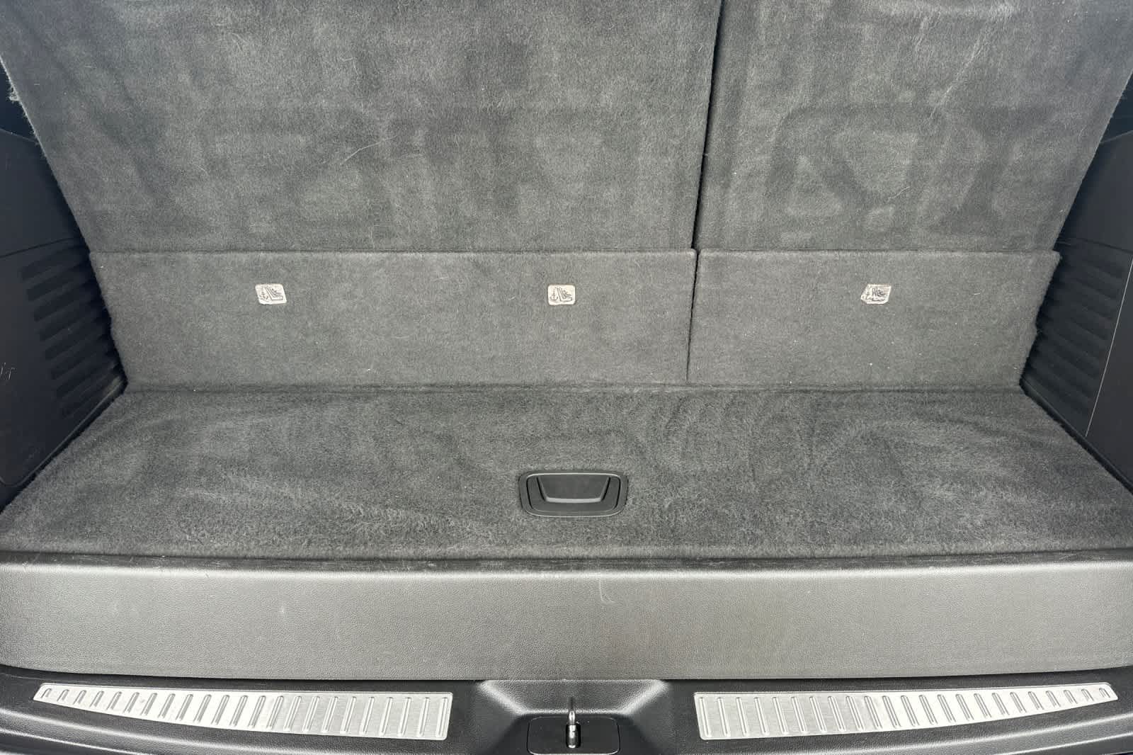 Thumbnail: 2018 Chevrolet Tahoe - 17