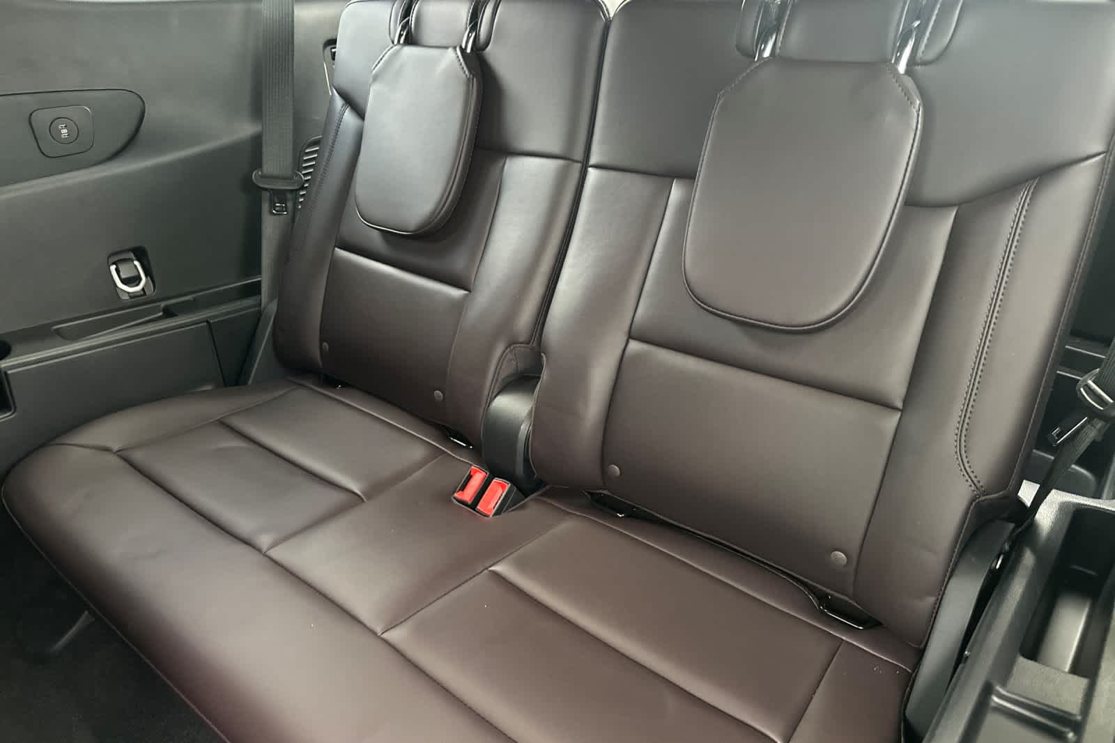 Thumbnail: 2025 Ford Explorer - 15