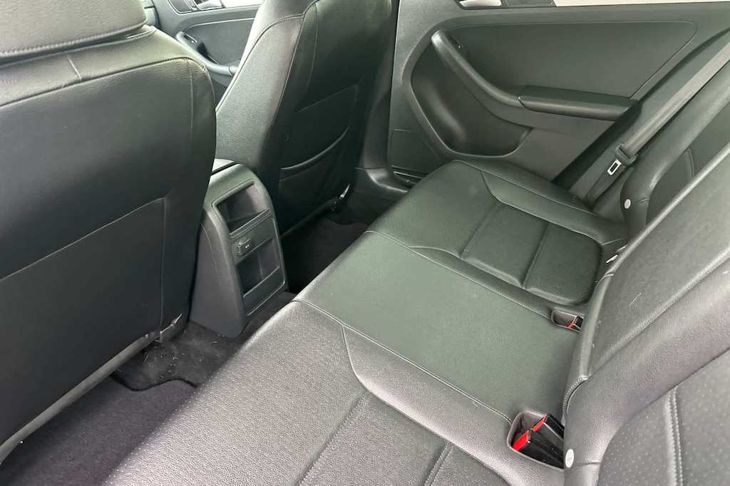 Used 2017 Volkswagen Jetta 1.4T SE Sedan