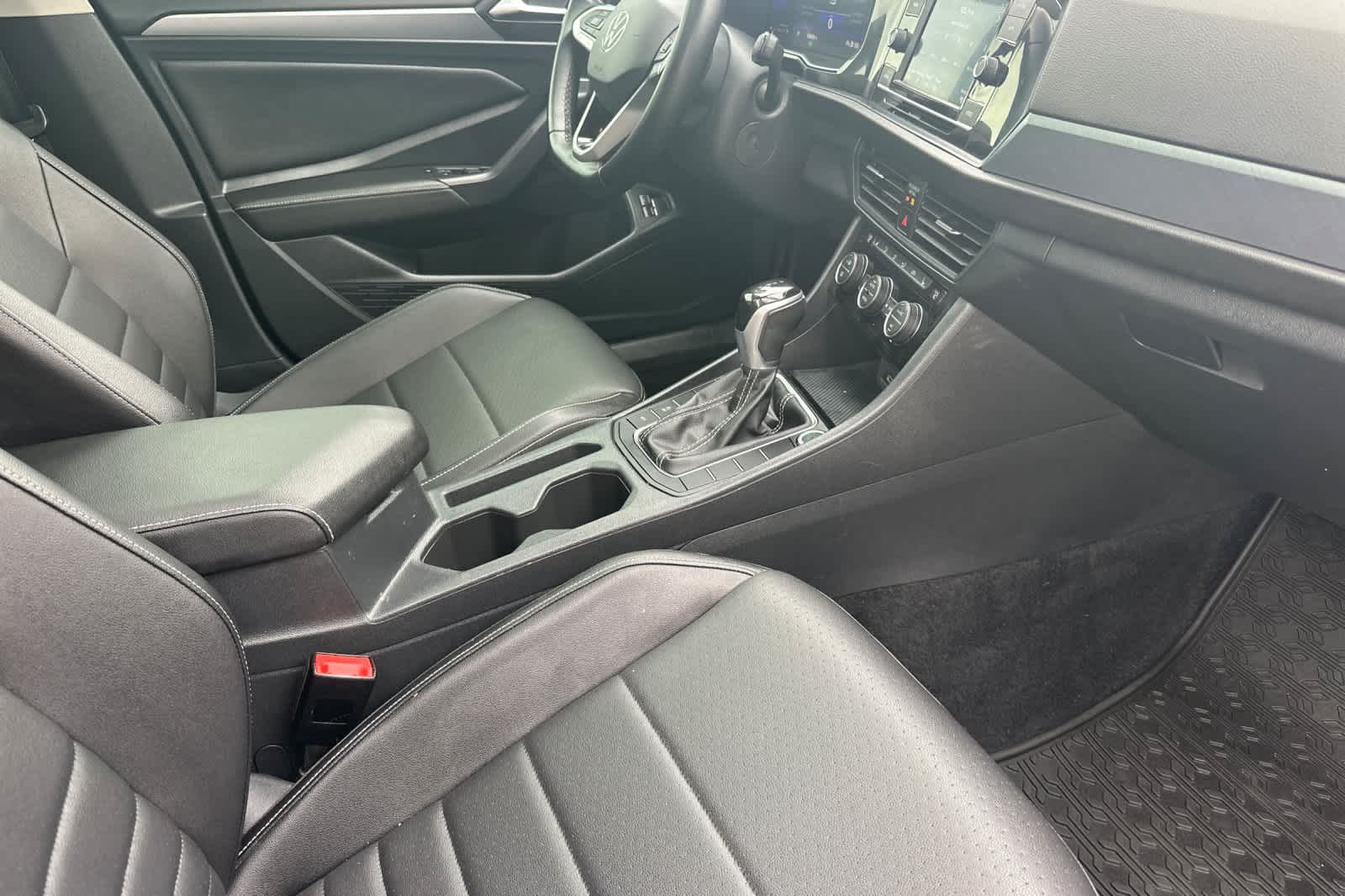 Thumbnail: 2022 Volkswagen Jetta - 15