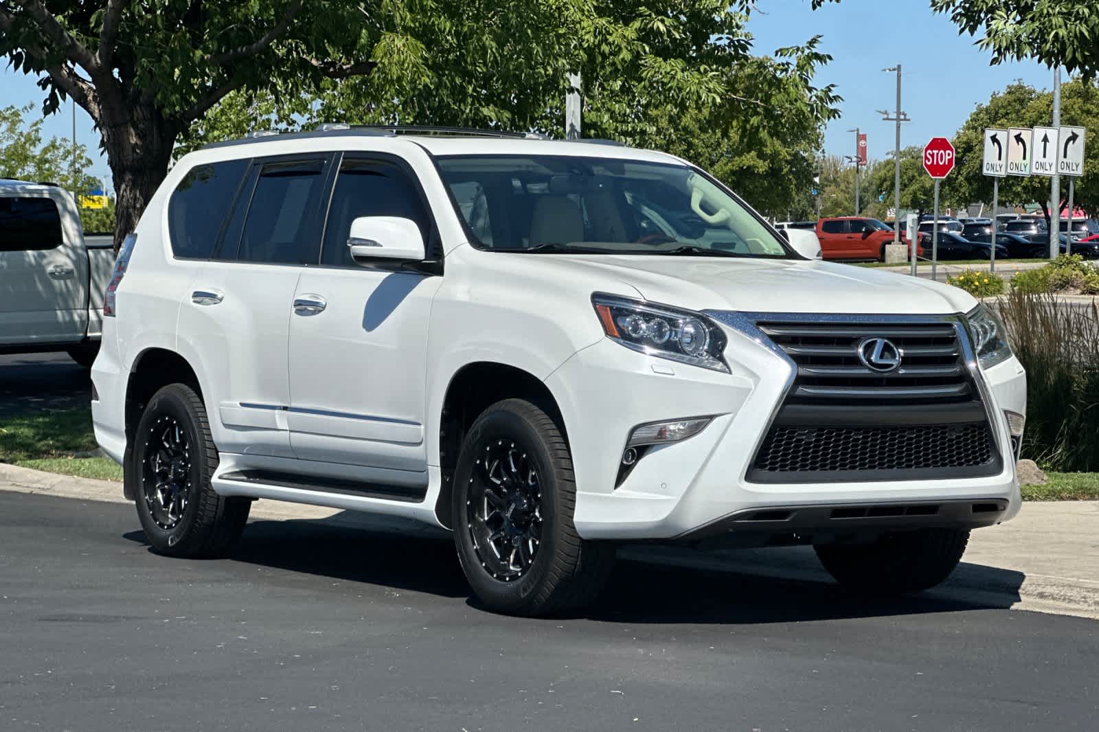 Thumbnail: 2019 Lexus GX - 9