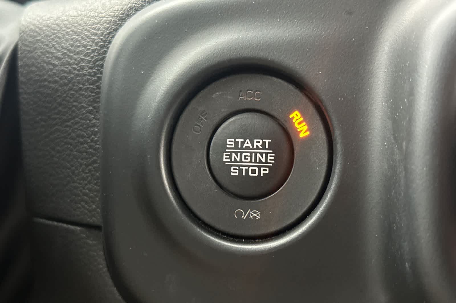 Thumbnail: 2022 Jeep Wrangler - 23