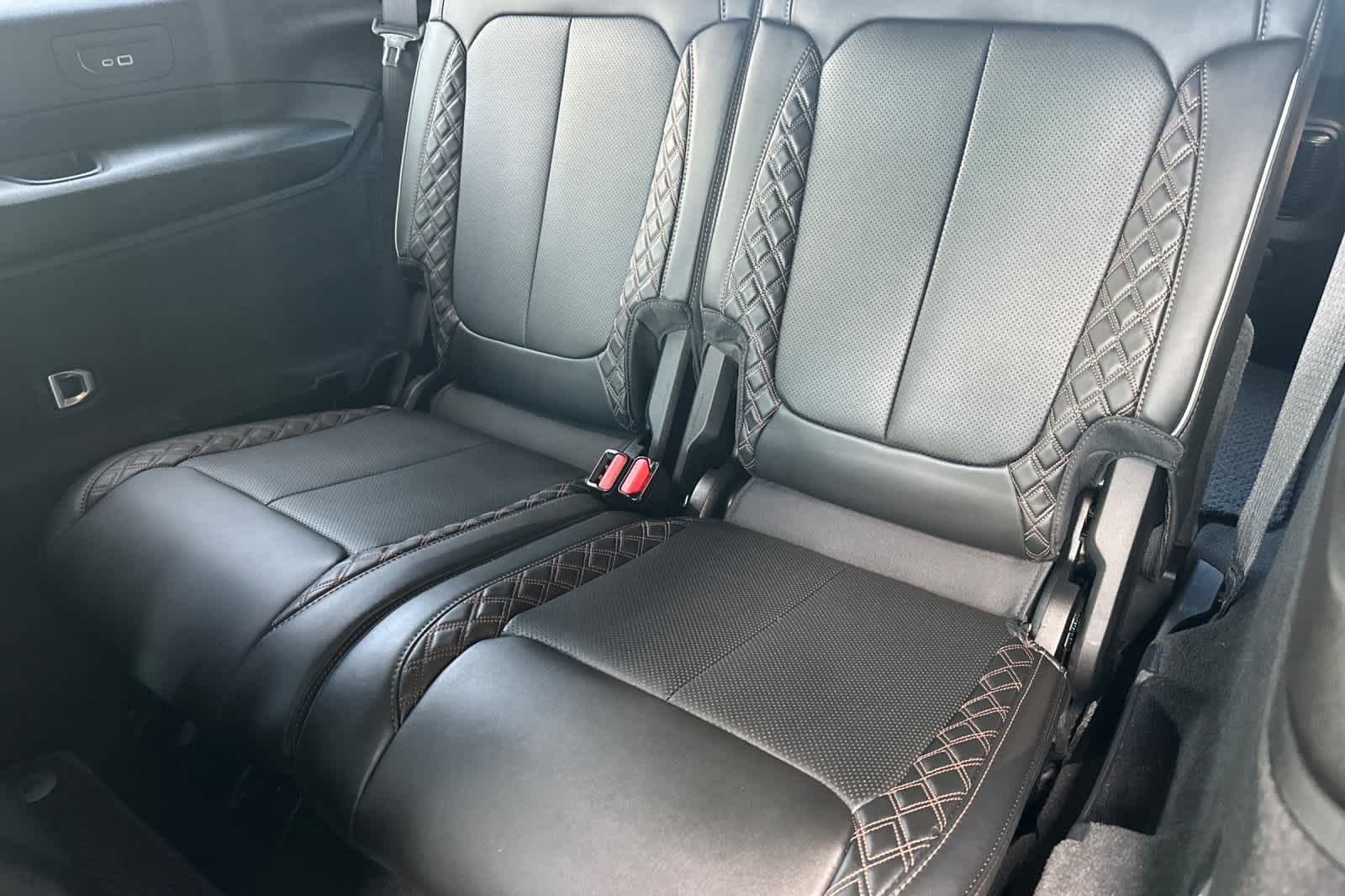 Thumbnail: 2023 Jeep Grand Cherokee - 14