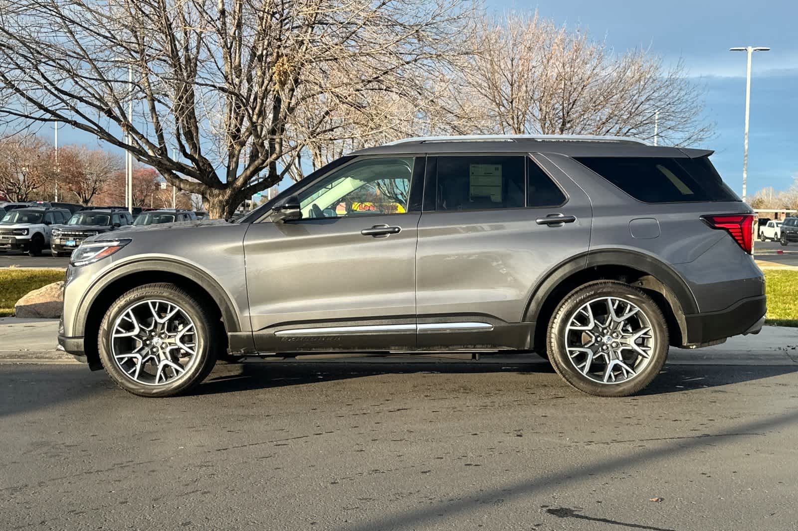 Thumbnail: 2025 Ford Explorer - 5