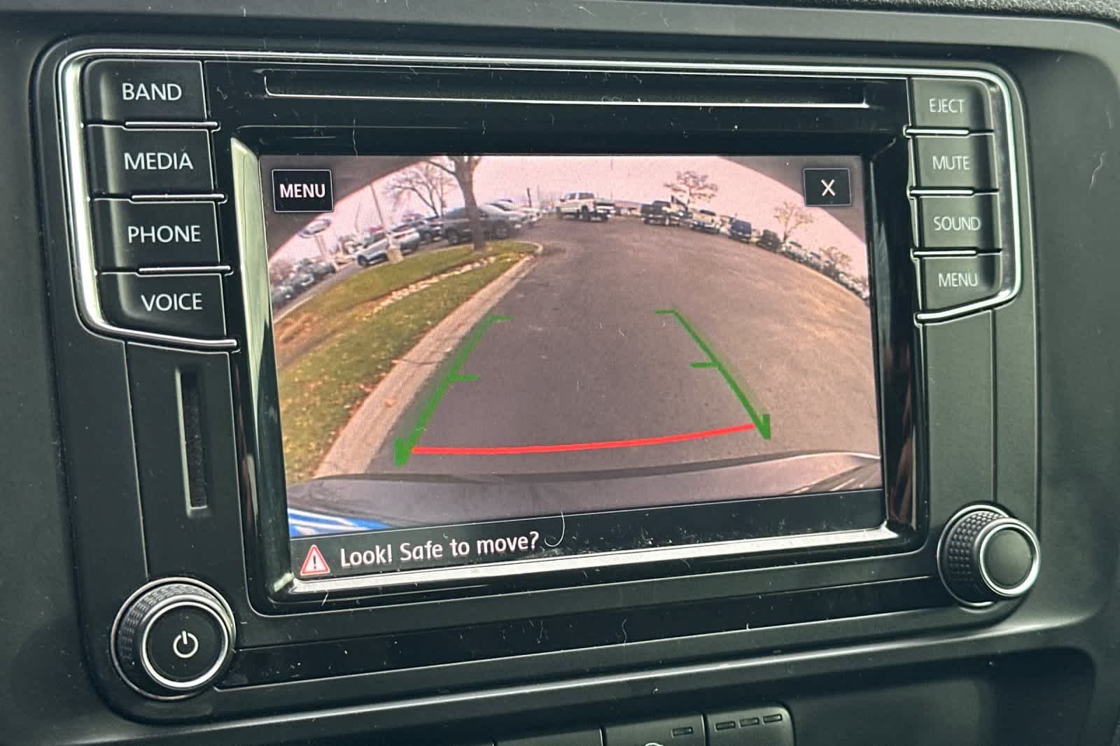 Thumbnail: 2017 Volkswagen Jetta - 18