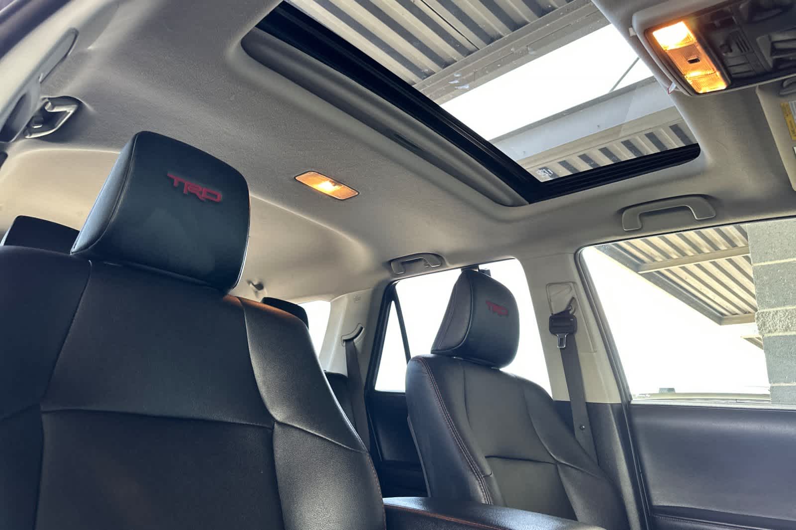 Thumbnail: 2022 Toyota 4Runner - 17