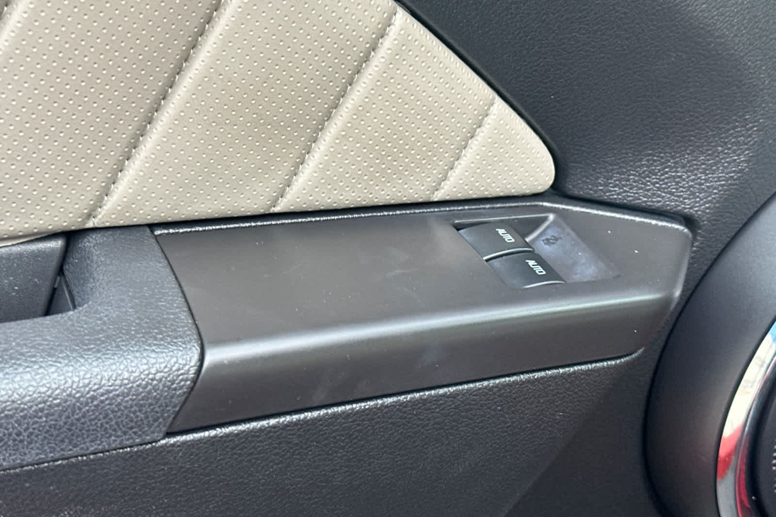 Thumbnail: 2012 Ford Mustang - 13