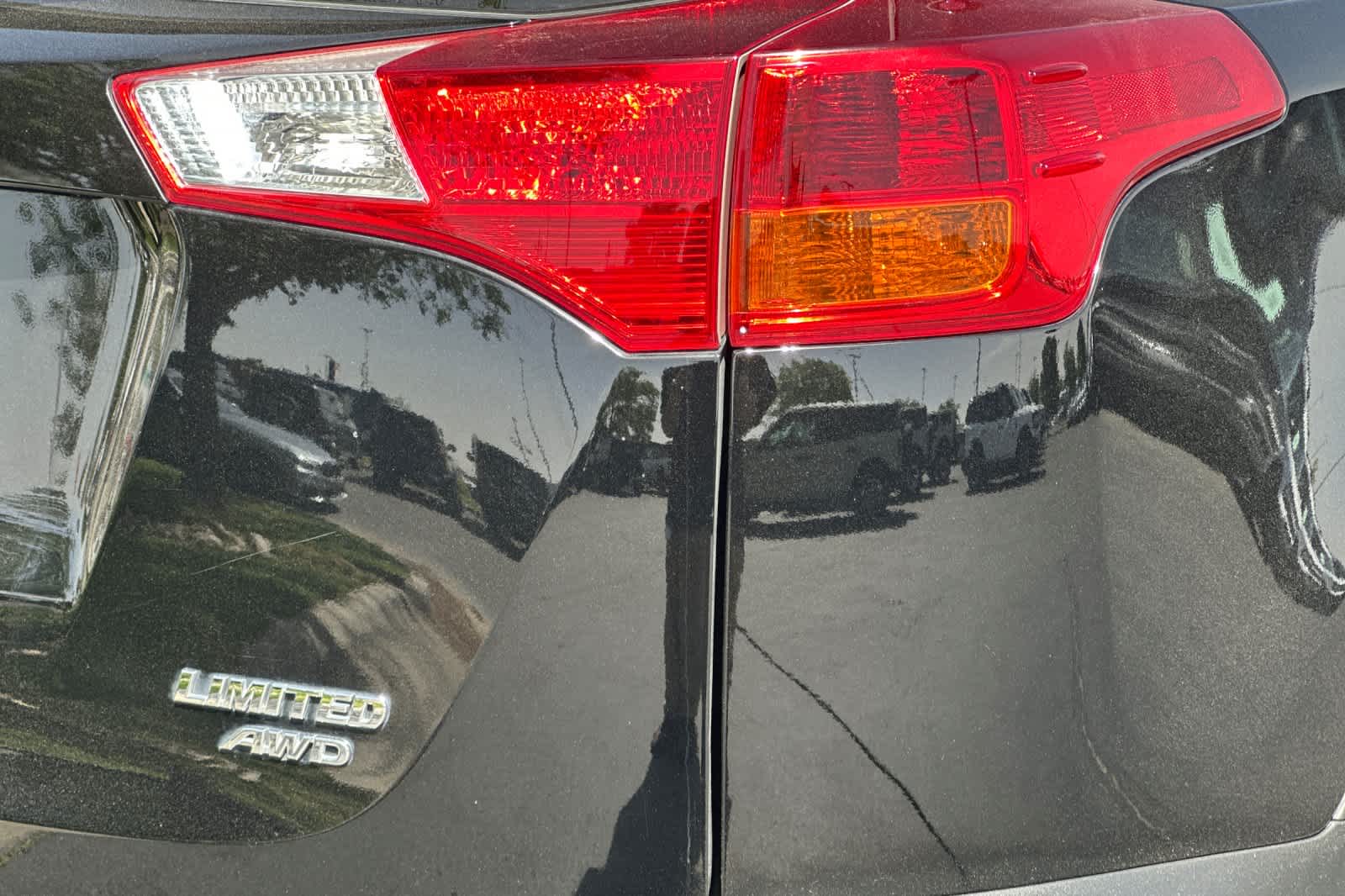 Thumbnail: 2015 Toyota RAV4 - 27