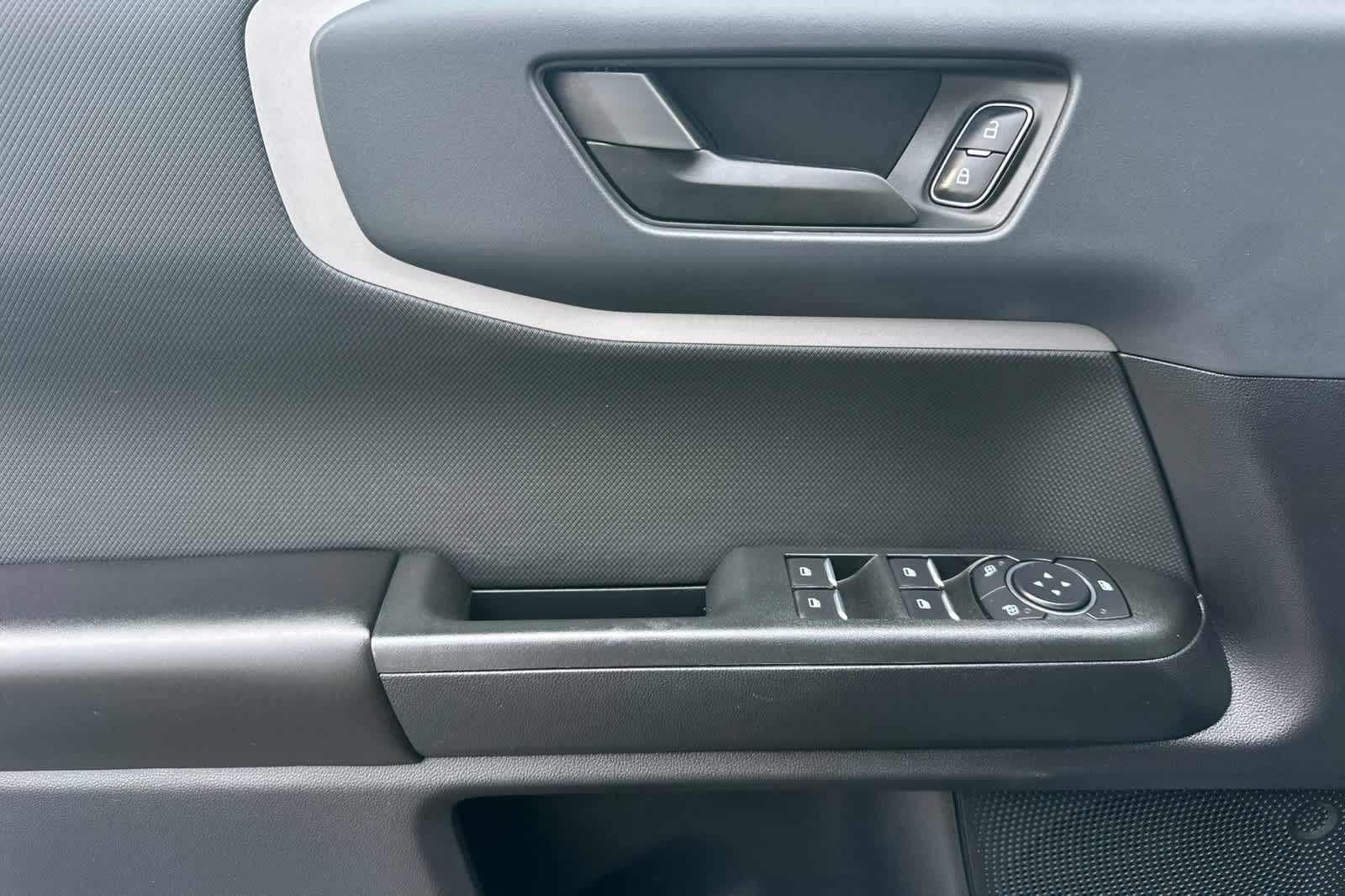 Thumbnail: 2022 Ford Bronco Sport - 12