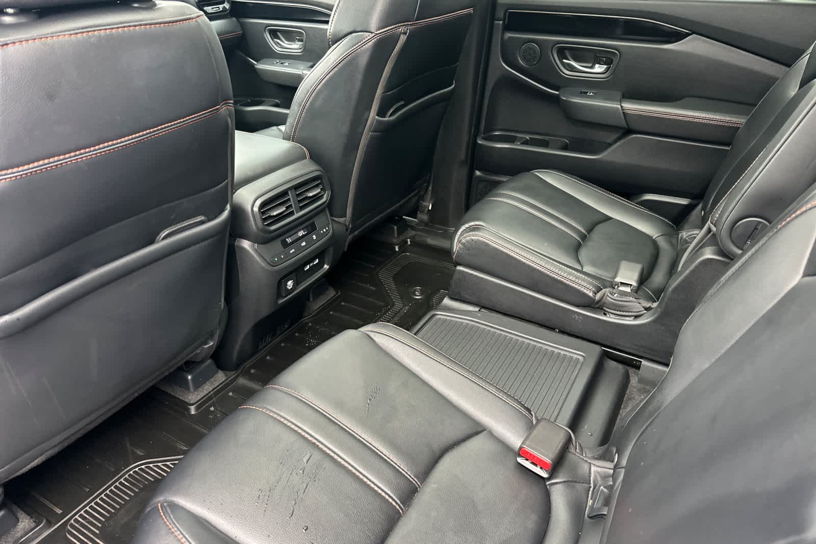 Thumbnail: 2023 Honda Pilot - 4