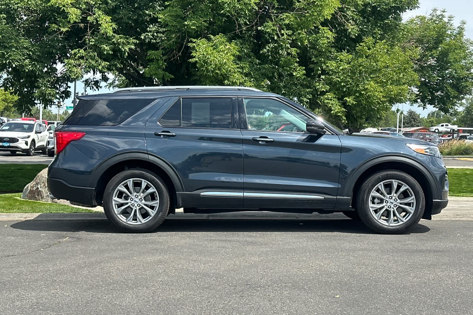 Thumbnail: 2022 Ford Explorer - 8