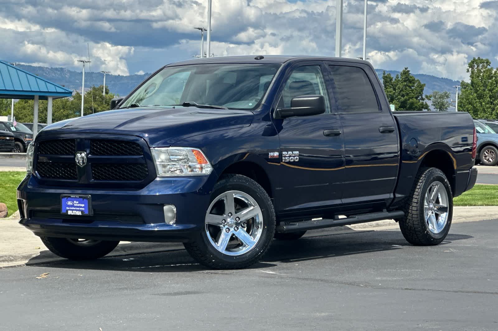 2018 RAM 1500 Express 4x4 Crew Cab 5'7's photo