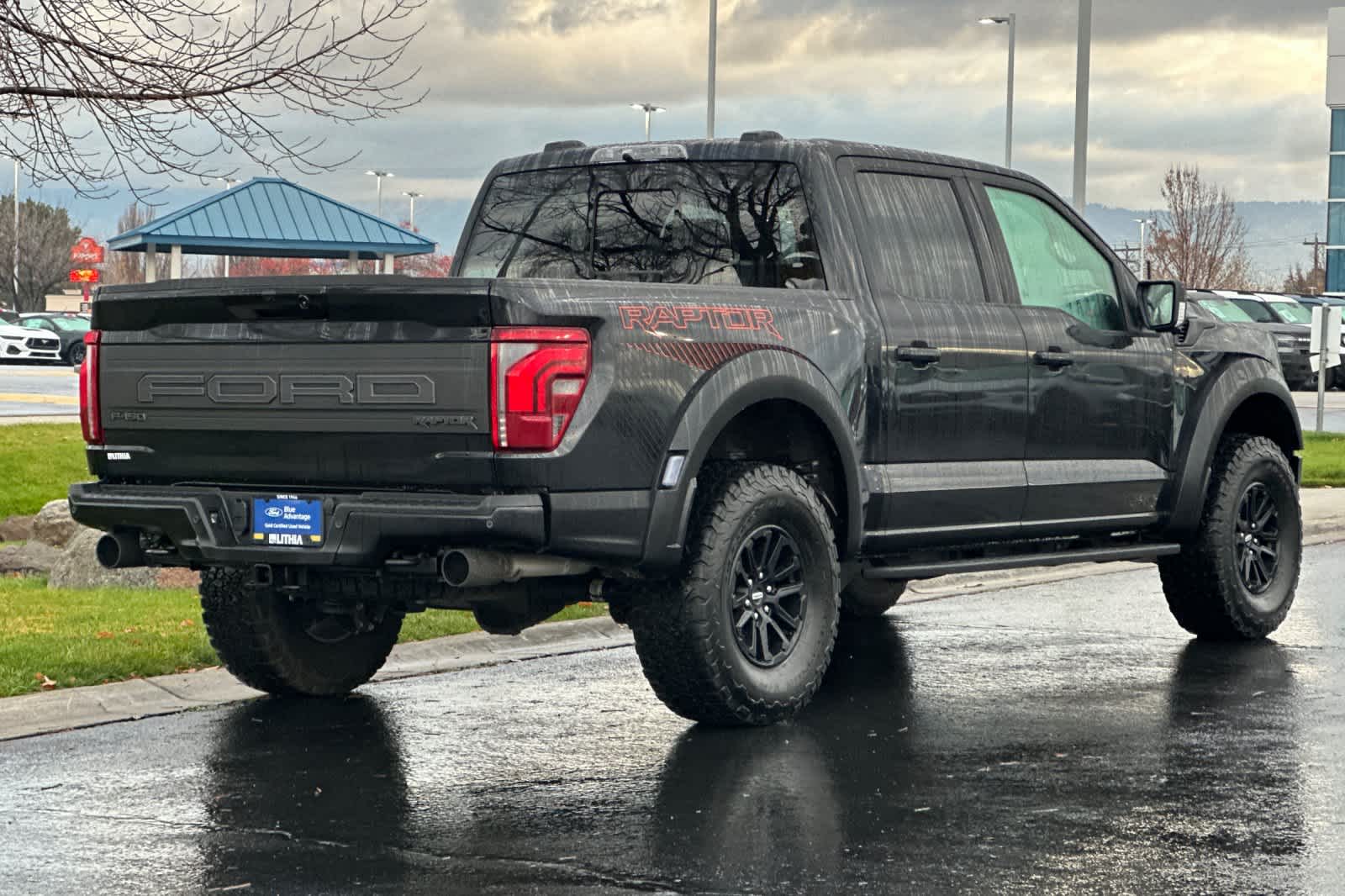 2025 Ford F-150 Raptor photo 2