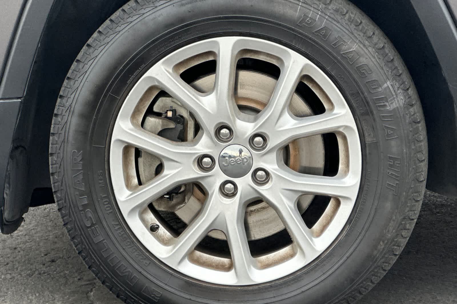 Thumbnail: 2018 Jeep Cherokee - 26