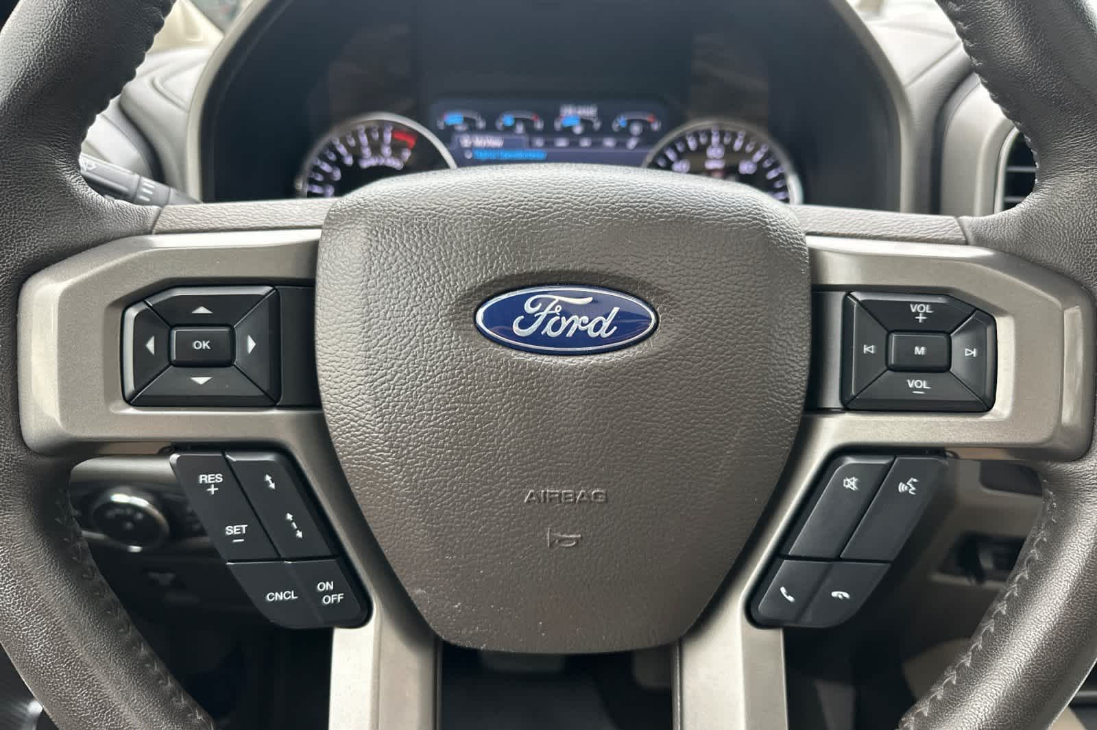 Thumbnail: 2021 Ford Expedition - 25