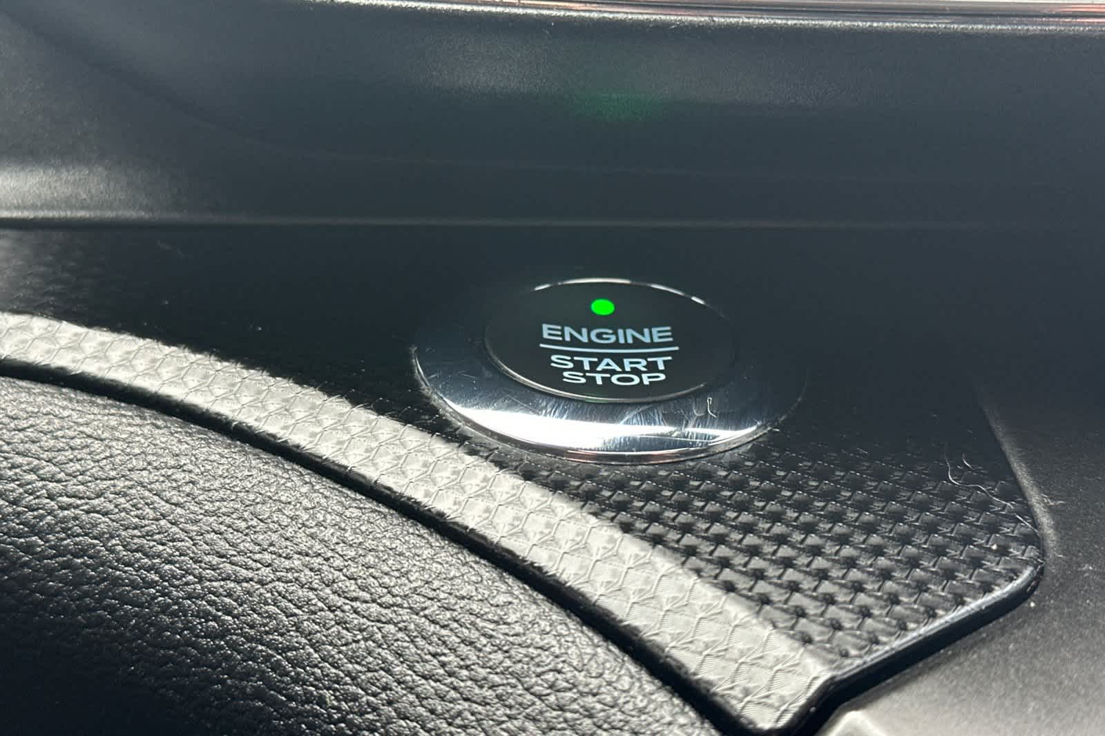 Thumbnail: 2020 Ford Explorer - 24