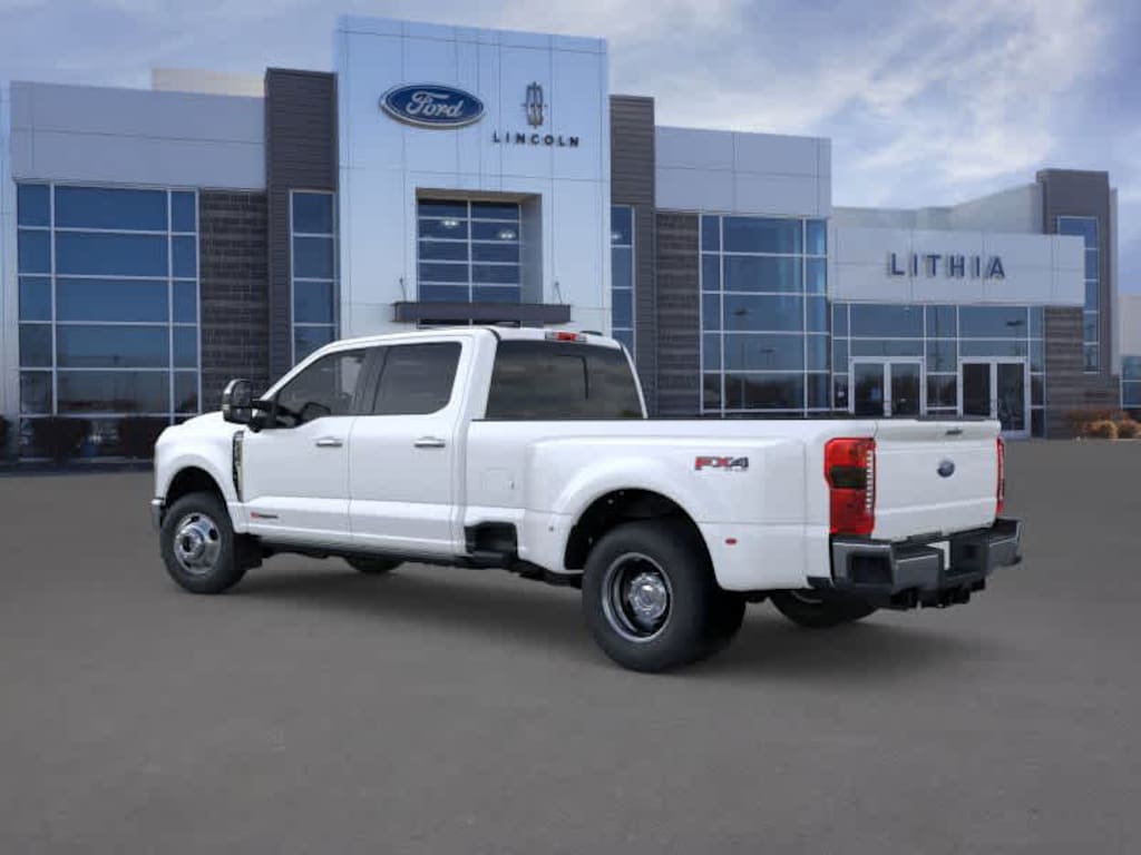 New 2025 Ford F-350 F-350 Lariat Truck Crew Cab