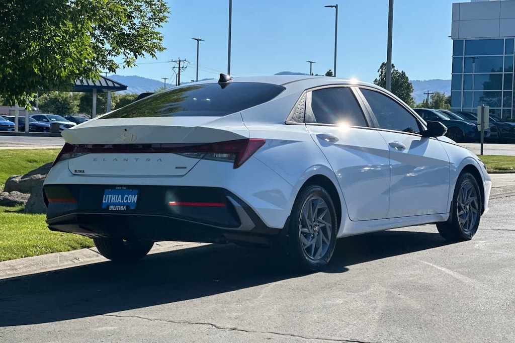 Used 2026 Hyundai Elantra Hybrid Blue Sedan