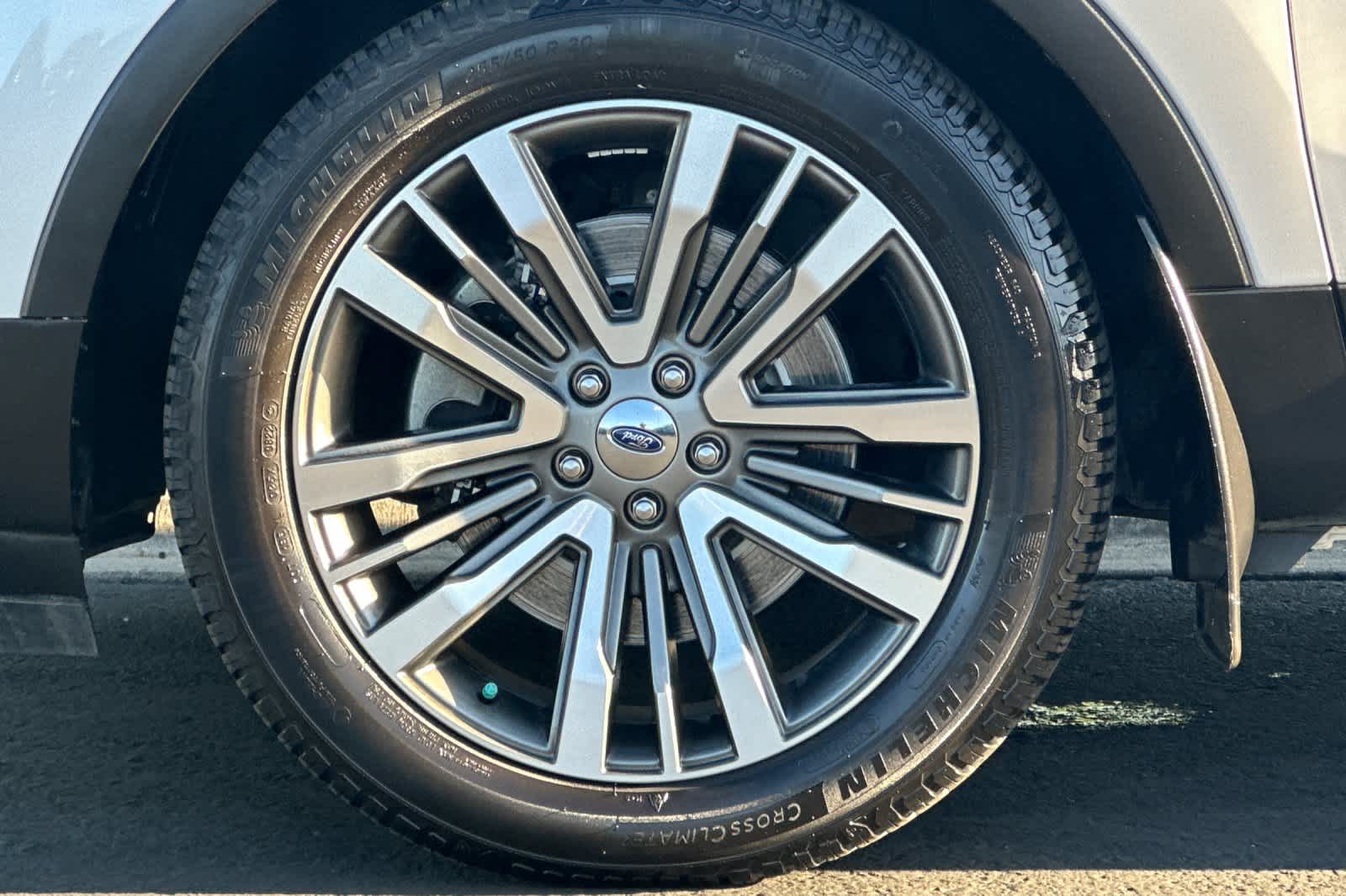 Thumbnail: 2018 Ford Explorer - 27