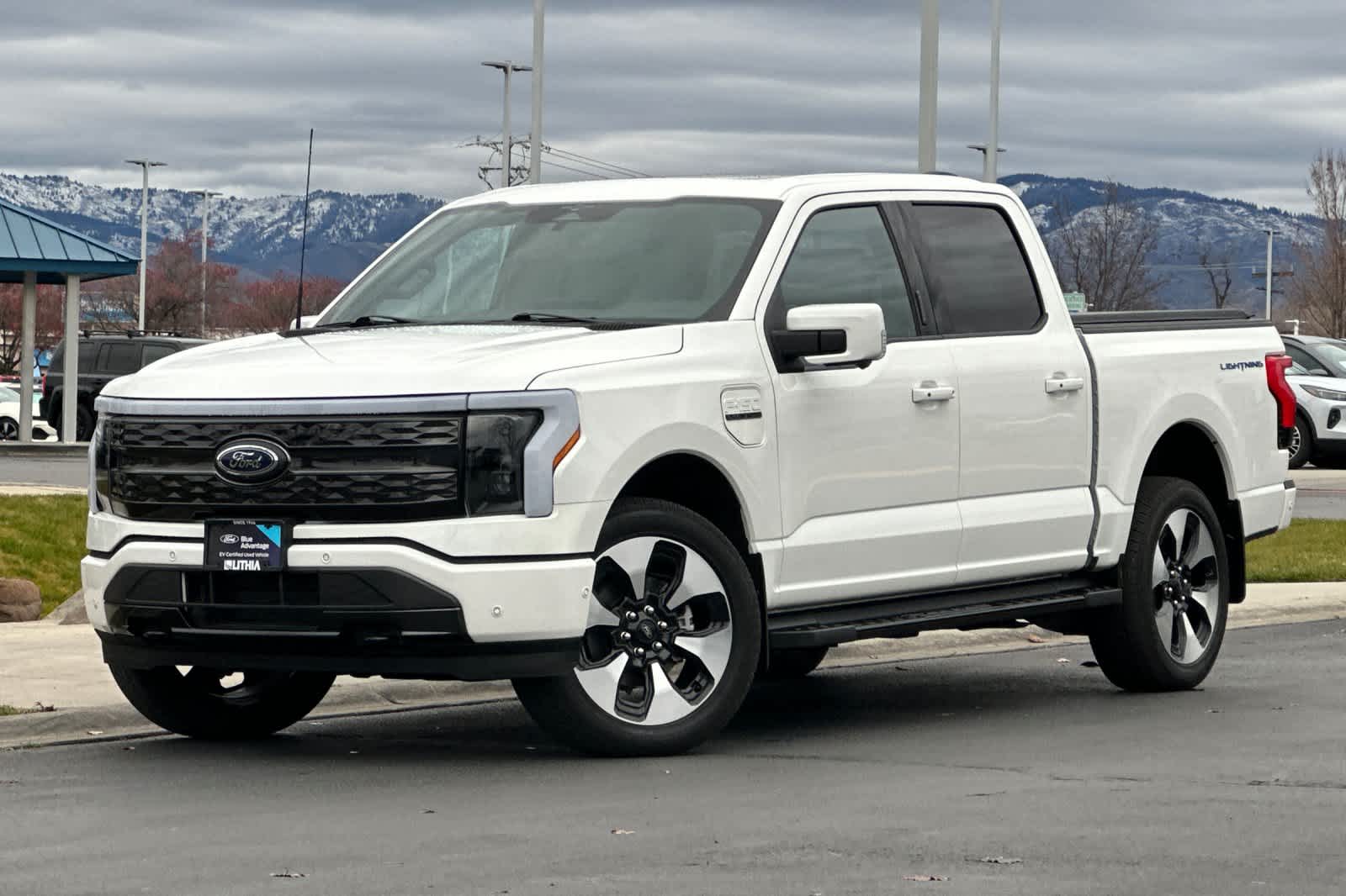 2023 Ford F-150 Lightning Platinum's photo