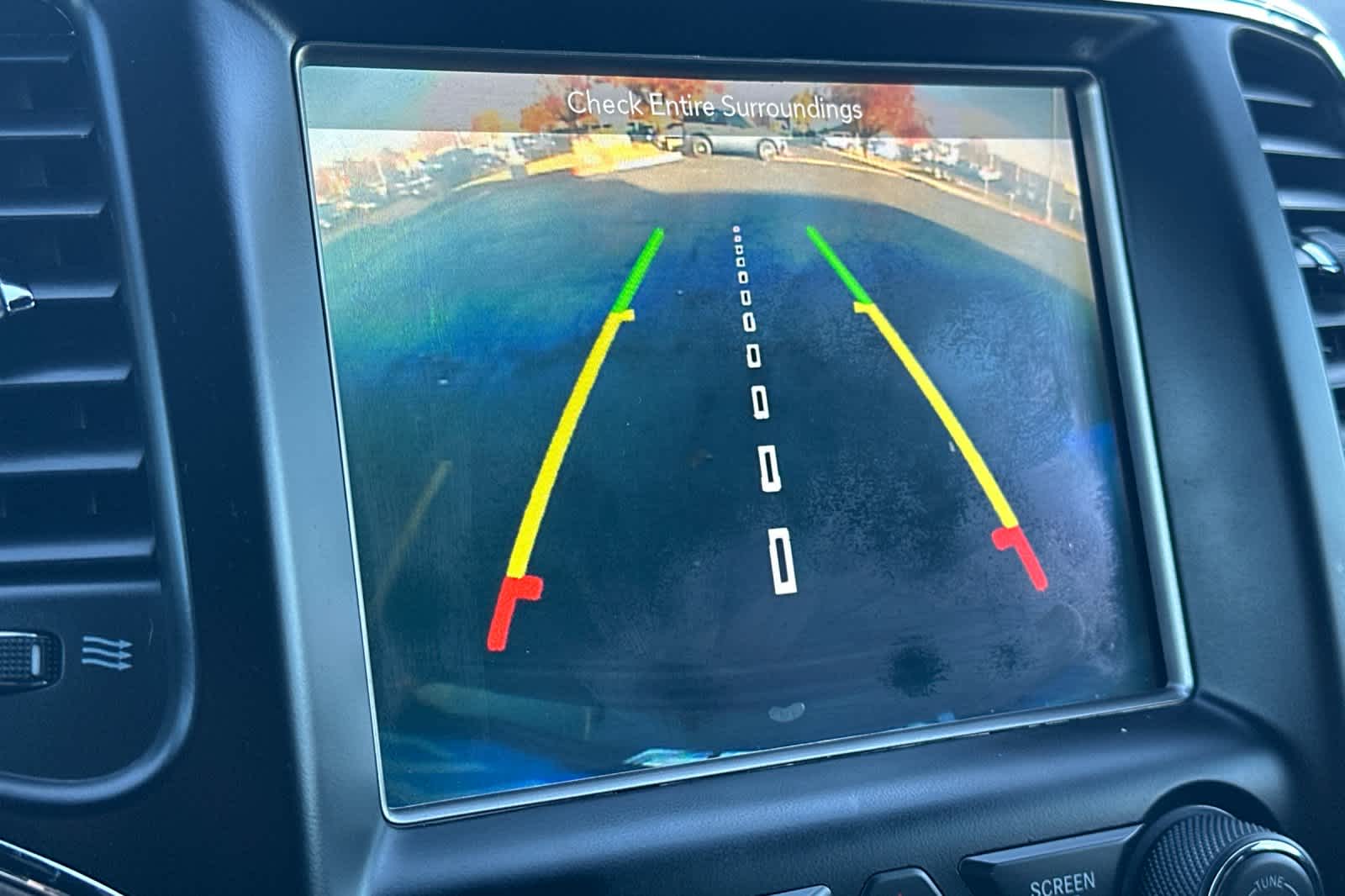 Thumbnail: 2018 Jeep Grand Cherokee - 19