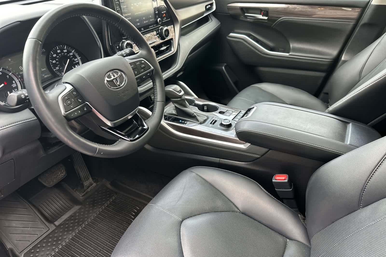 Thumbnail: 2020 Toyota Highlander - 11