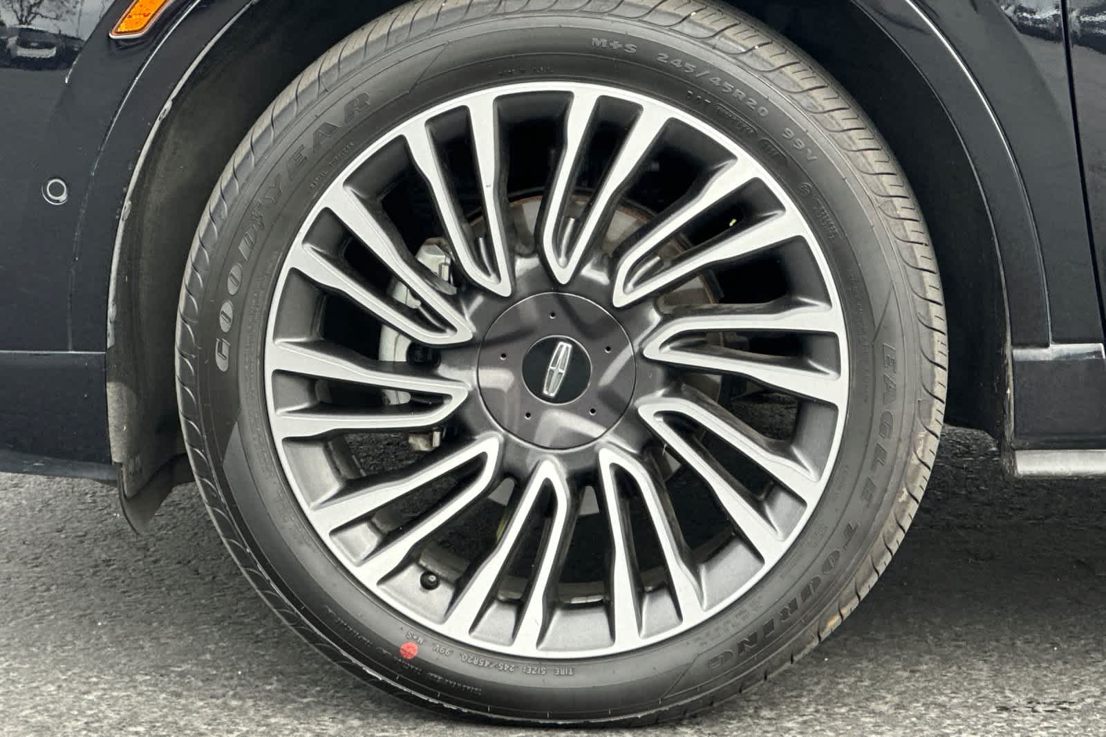 Thumbnail: 2022 Lincoln Corsair - 27