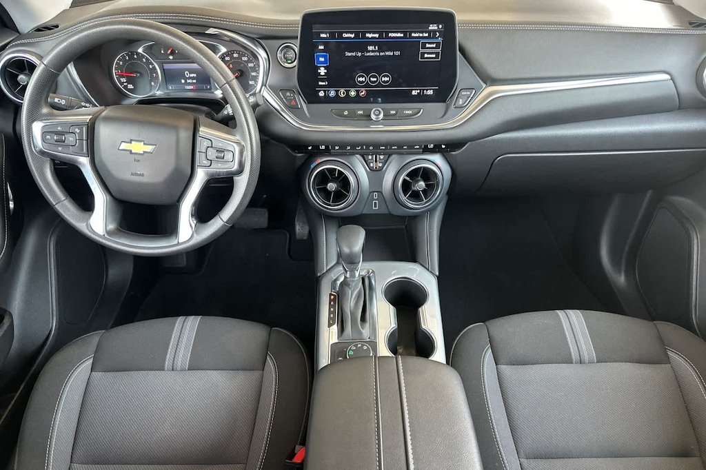 Used 2025 Chevrolet Blazer LT w/2LT SUV