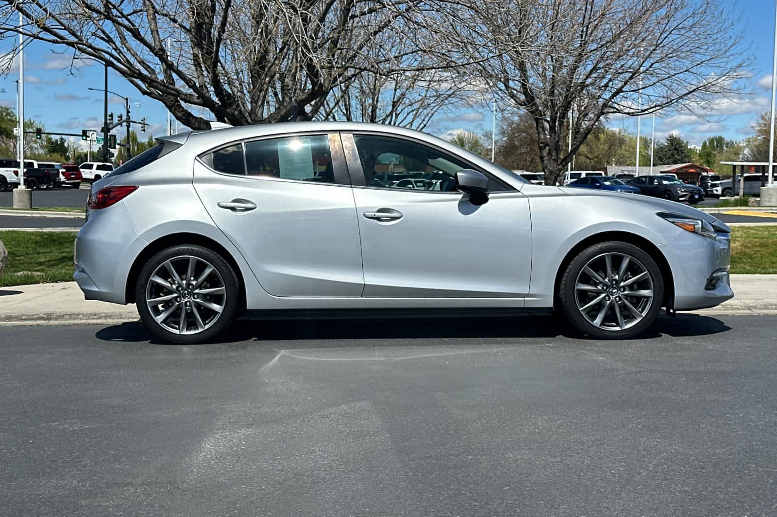 Thumbnail: 2018 Mazda Mazda3 - 8