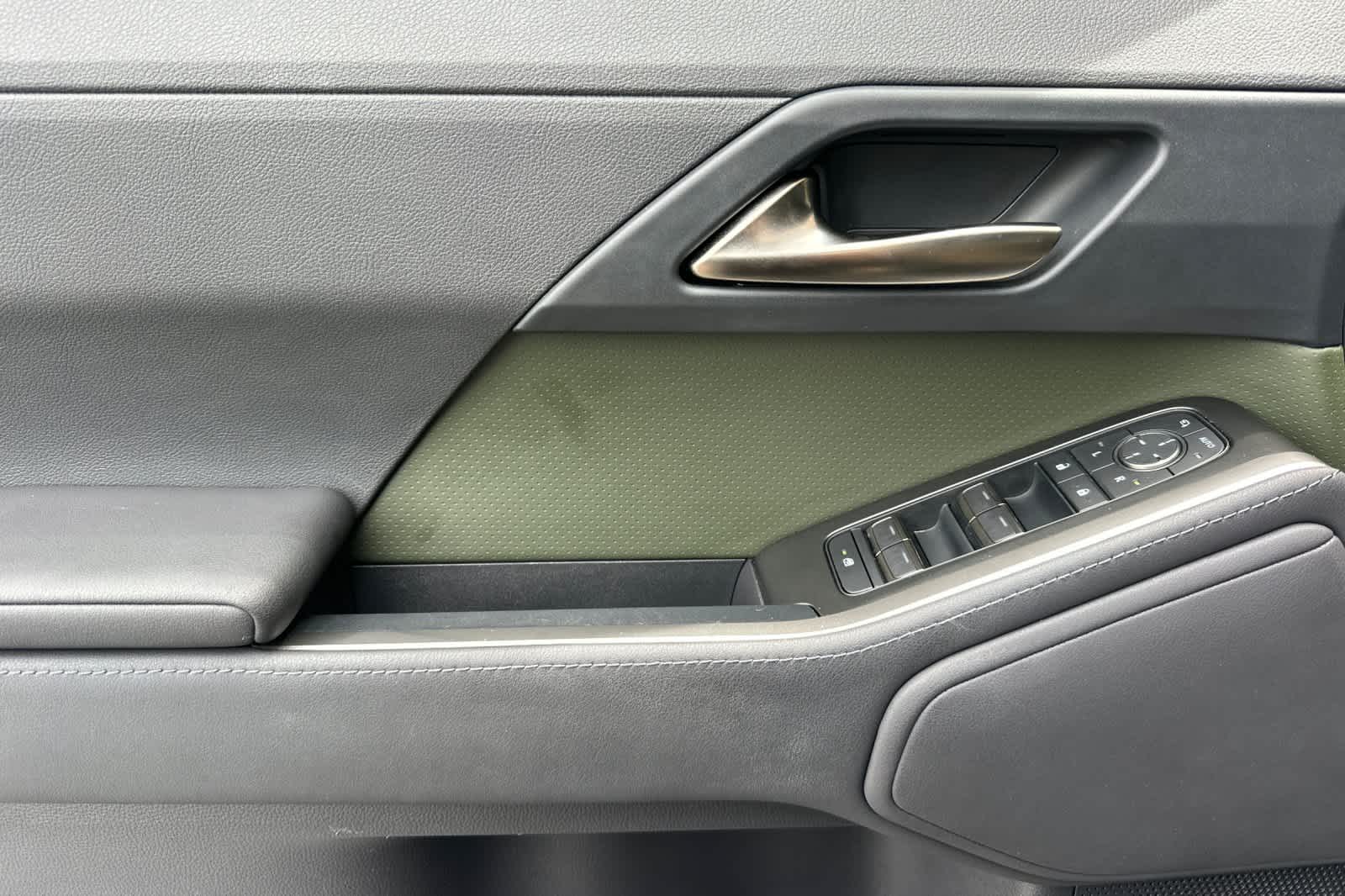 Thumbnail: 2024 Lexus ES - 11