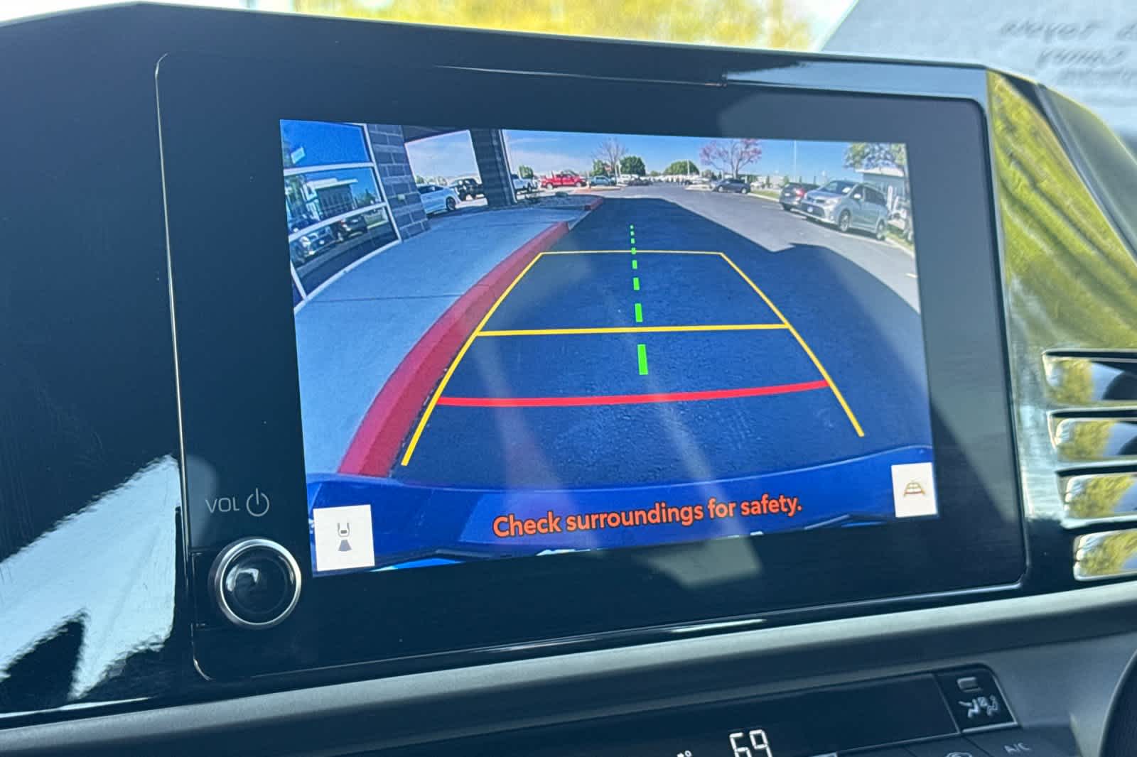 Thumbnail: 2025 Toyota Camry - 18