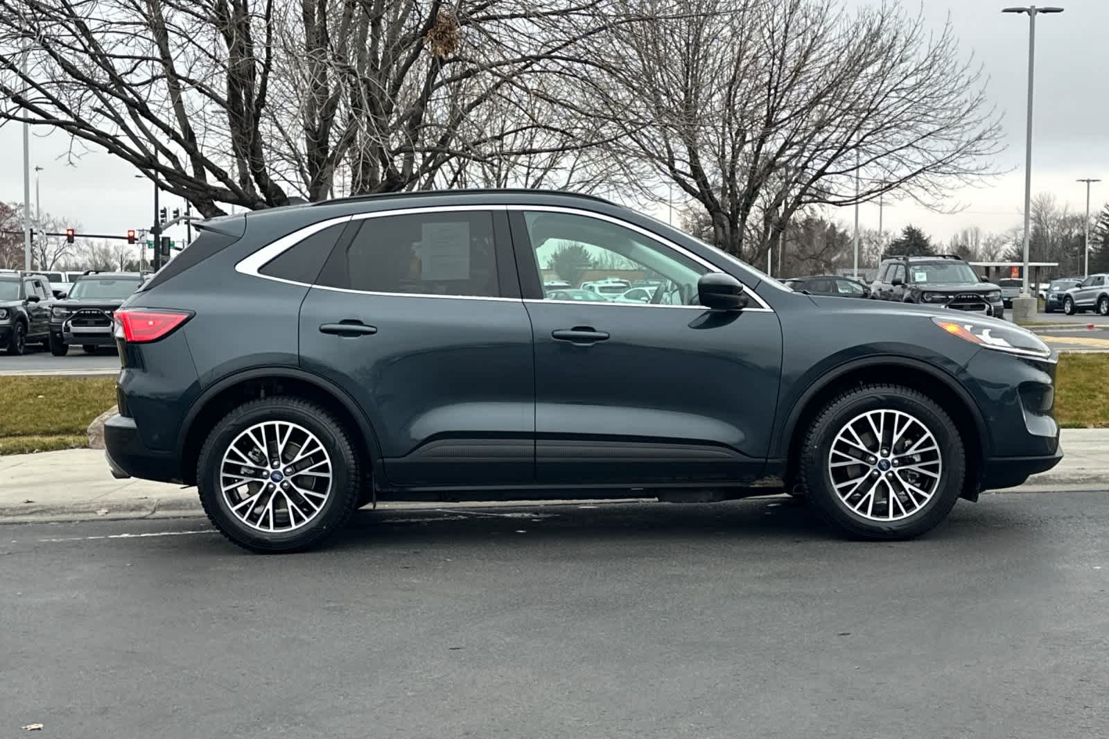 Thumbnail: 2022 Ford Escape - 8