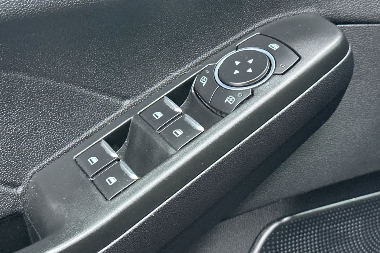 Thumbnail: 2022 Ford Escape - 13