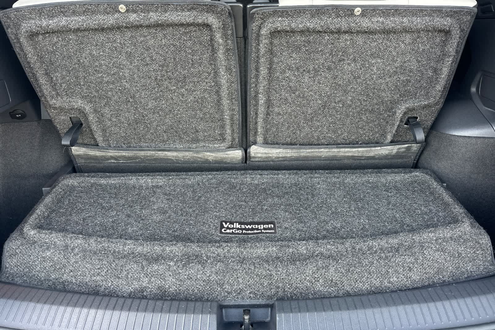 Thumbnail: 2018 Volkswagen Tiguan - 16