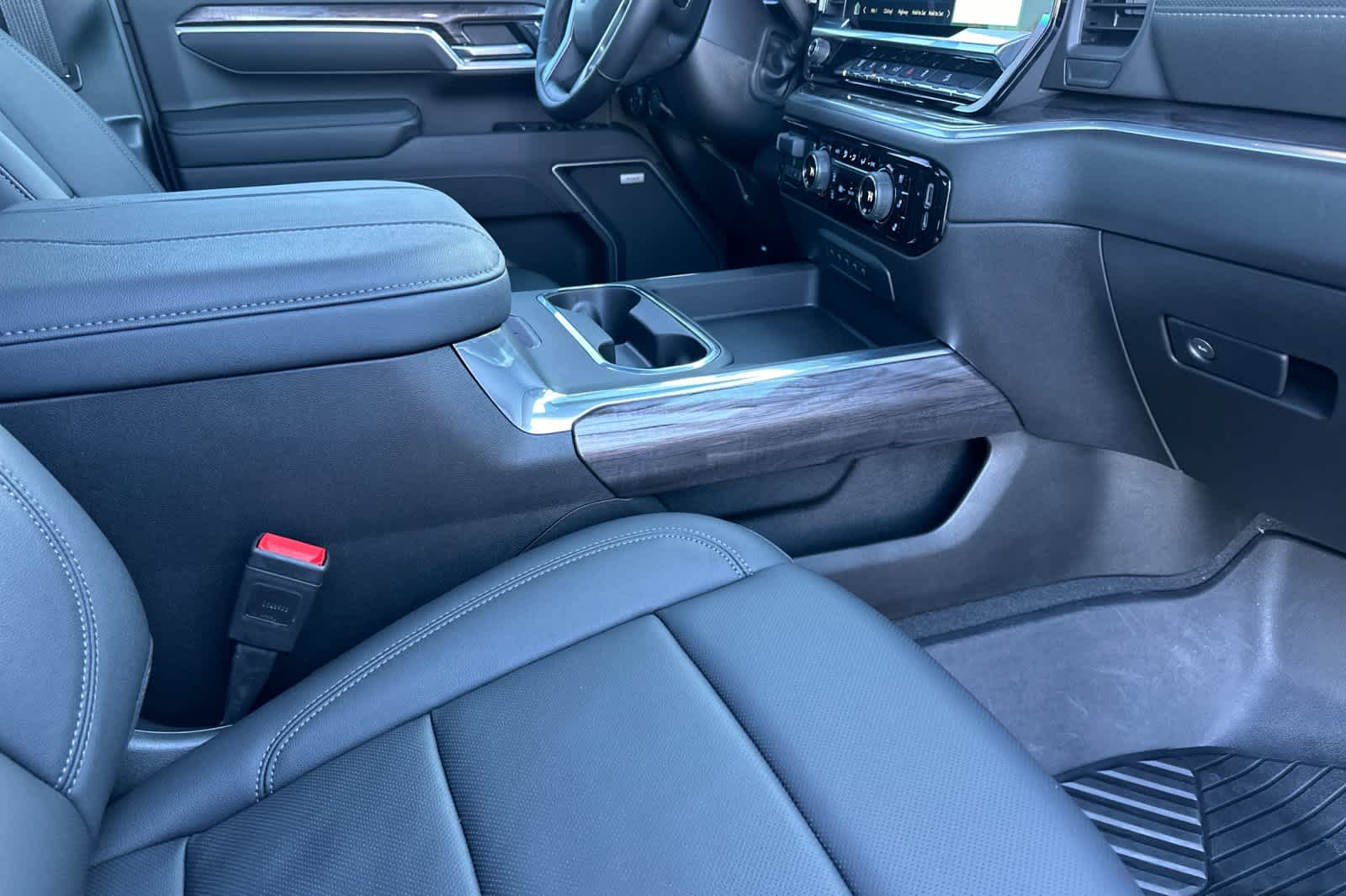 Thumbnail: 2025 Chevrolet Silverado 2500 - 15