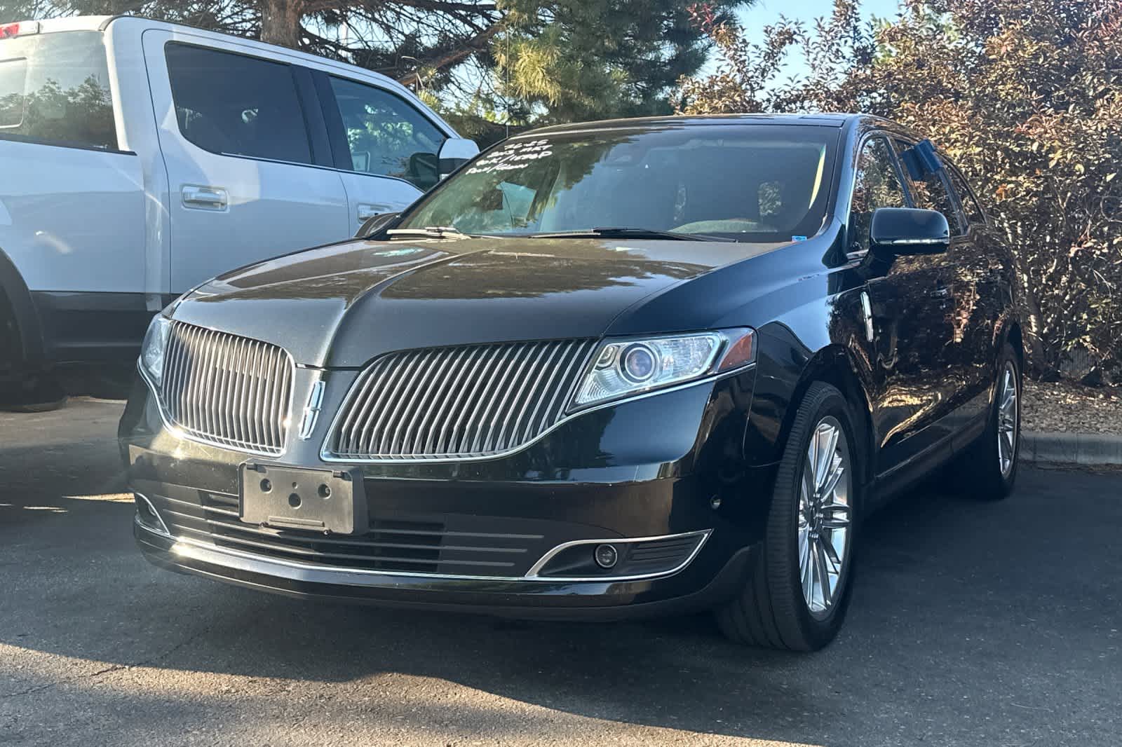 Thumbnail: 2013 Lincoln MKT - 4
