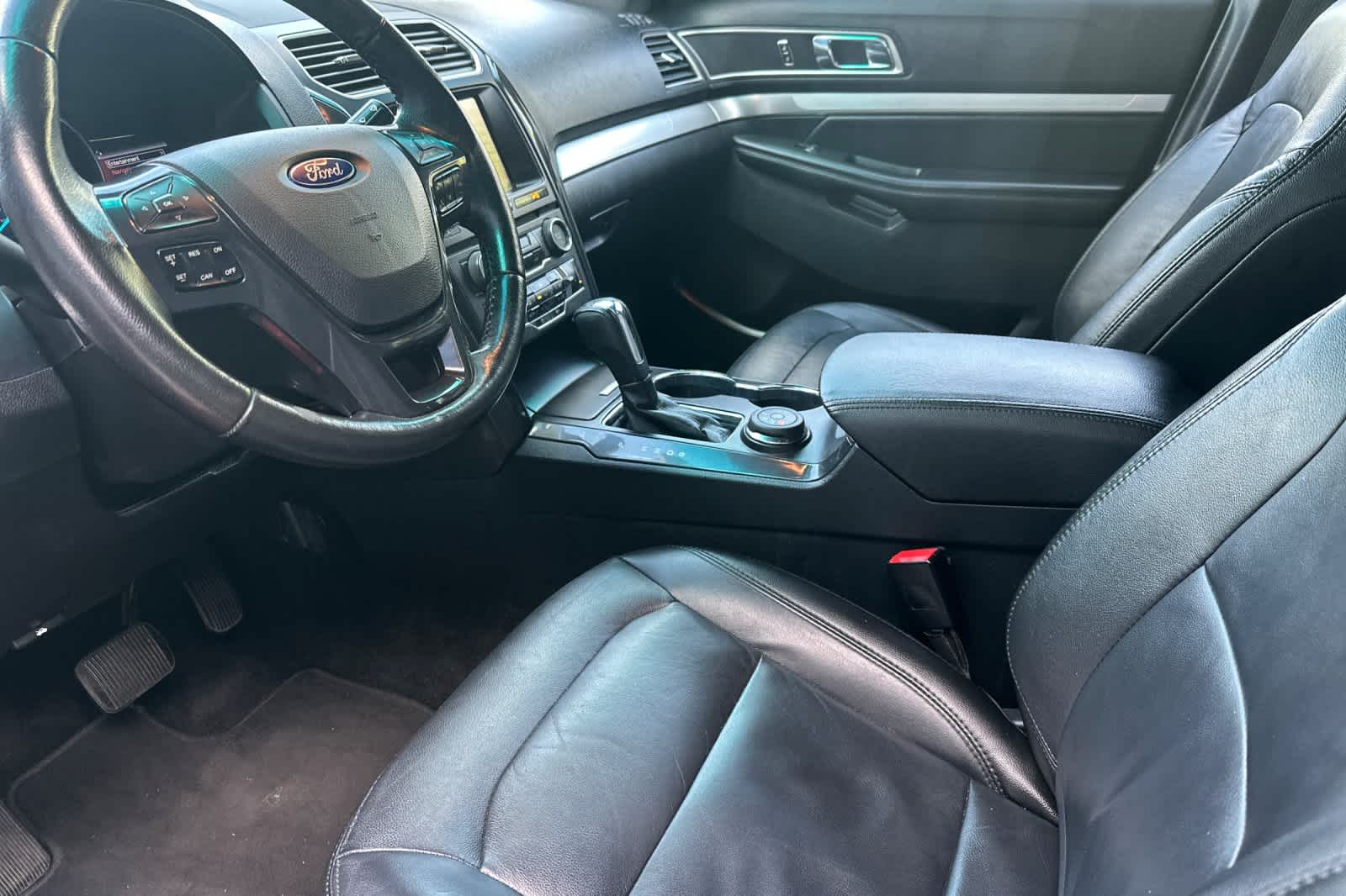 Thumbnail: 2016 Ford Explorer - 11