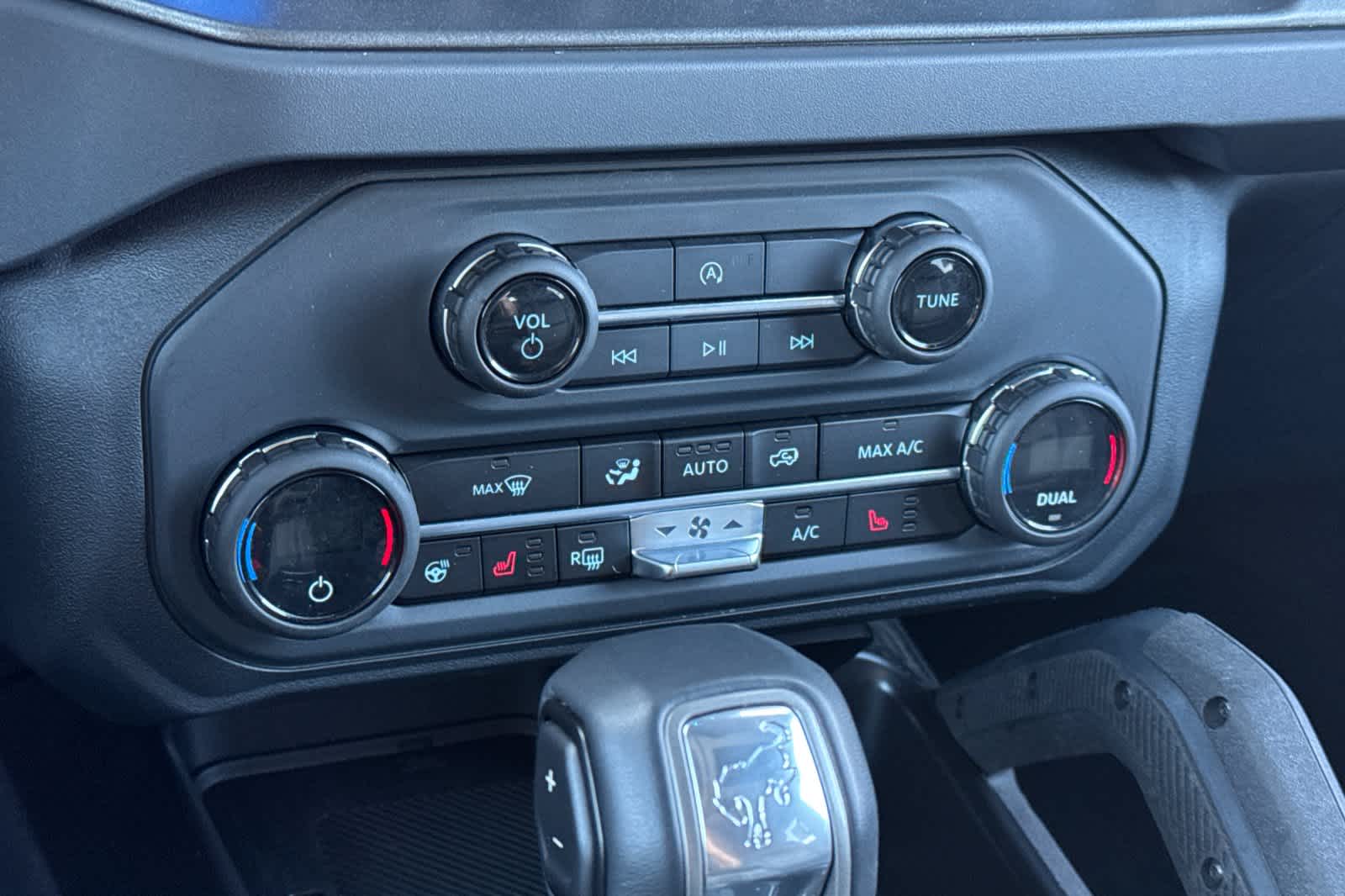 Thumbnail: 2025 Ford Bronco - 21