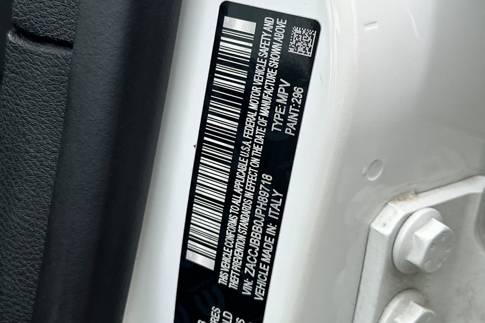 Thumbnail: 2018 Jeep Renegade - 29