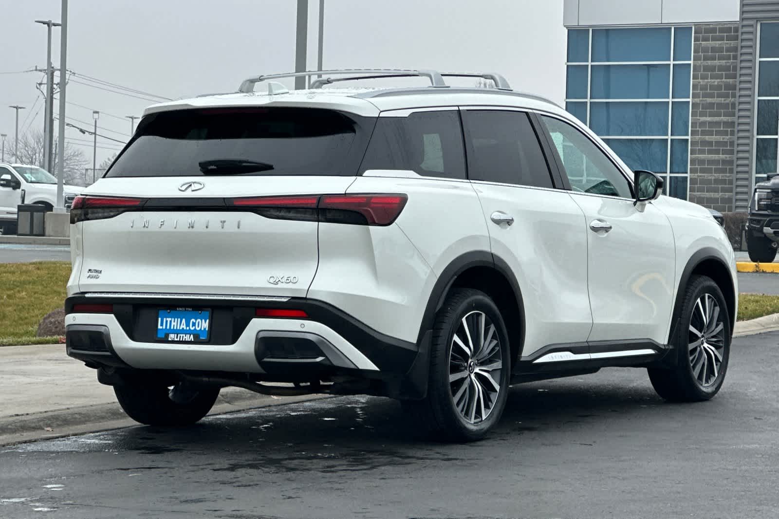 Thumbnail: 2025 INFINITI QX60 - 2