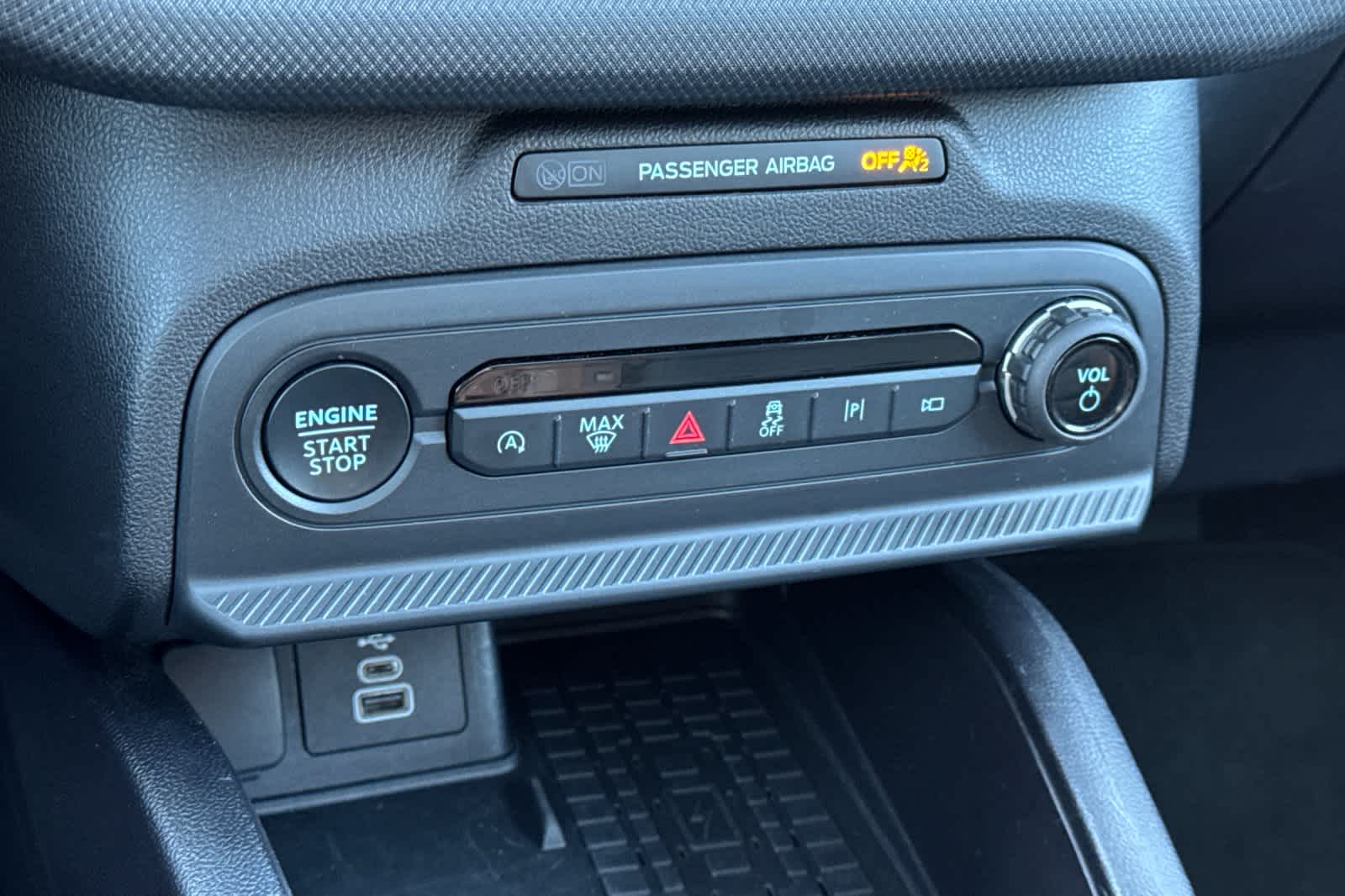 Thumbnail: 2025 Ford Bronco Sport - 21