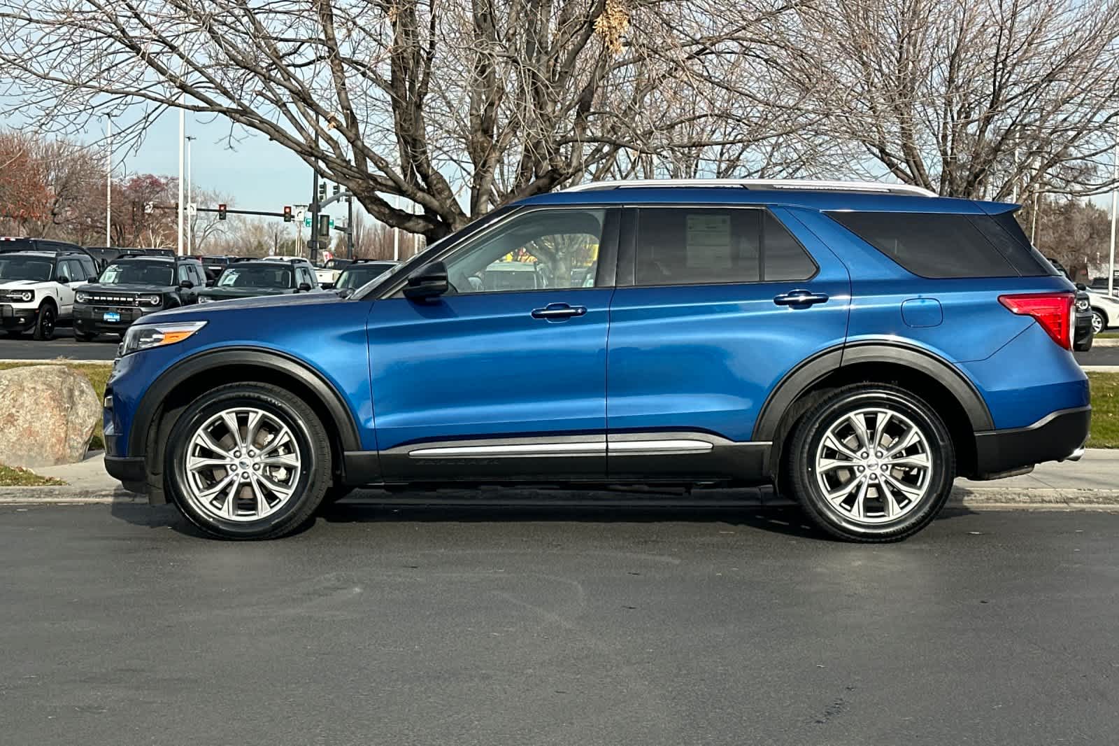 Thumbnail: 2022 Ford Explorer - 5