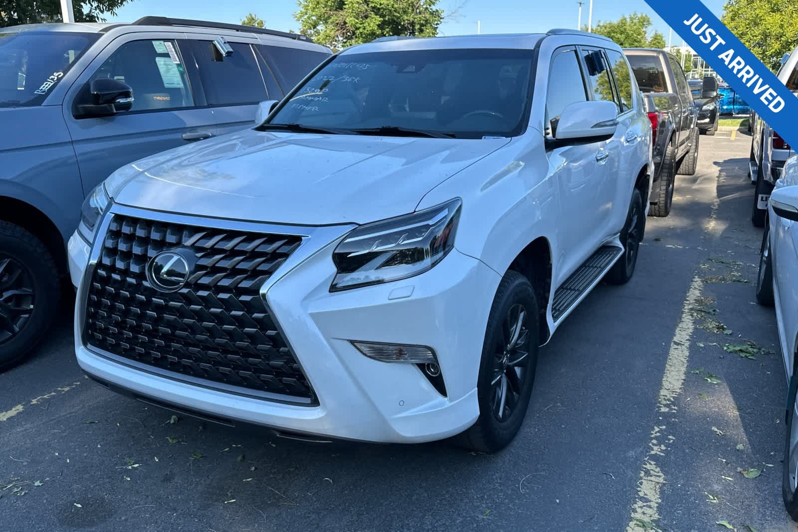 Thumbnail: 2022 Lexus GX - 1