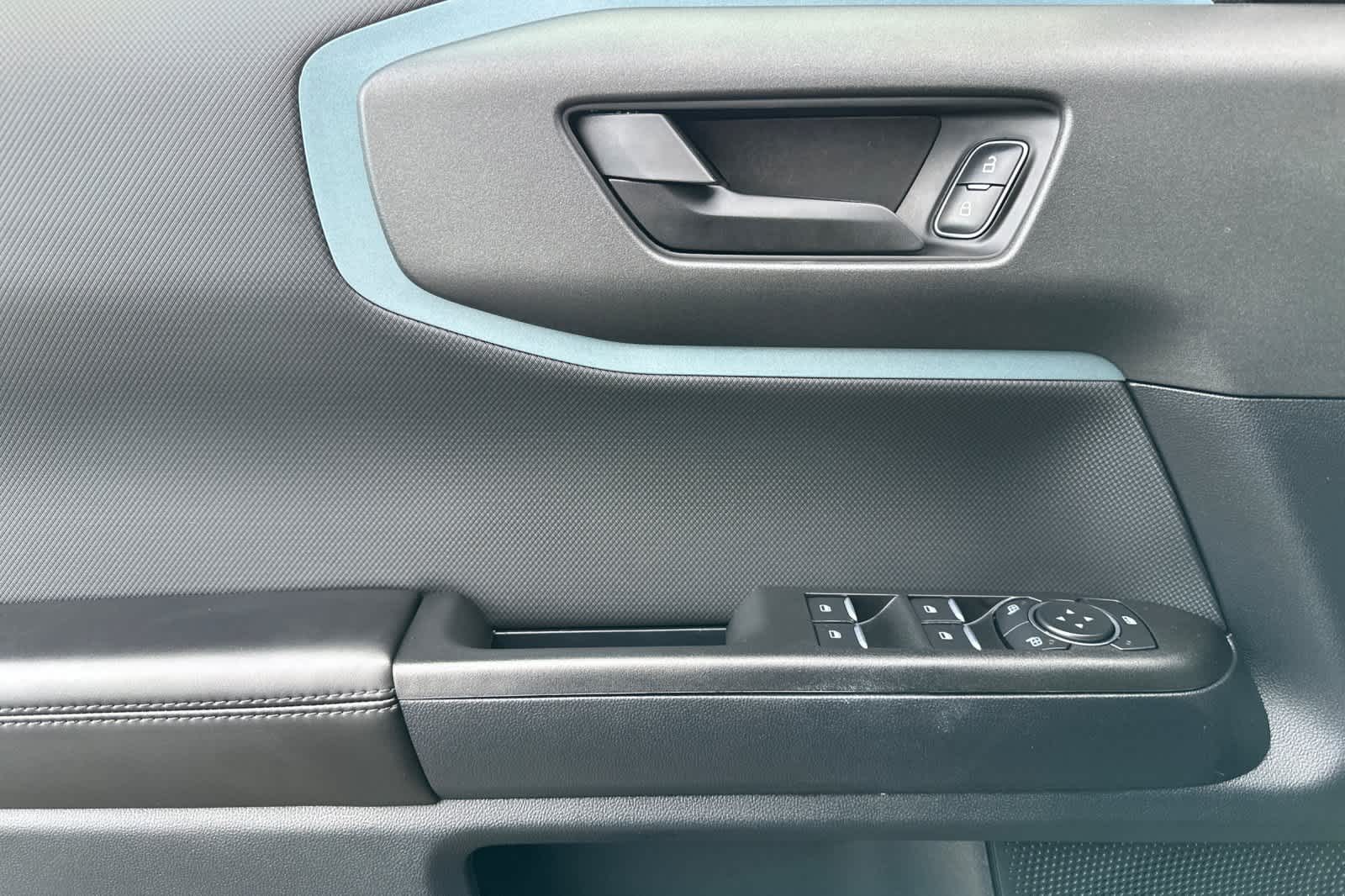 Thumbnail: 2023 Ford Bronco Sport - 12