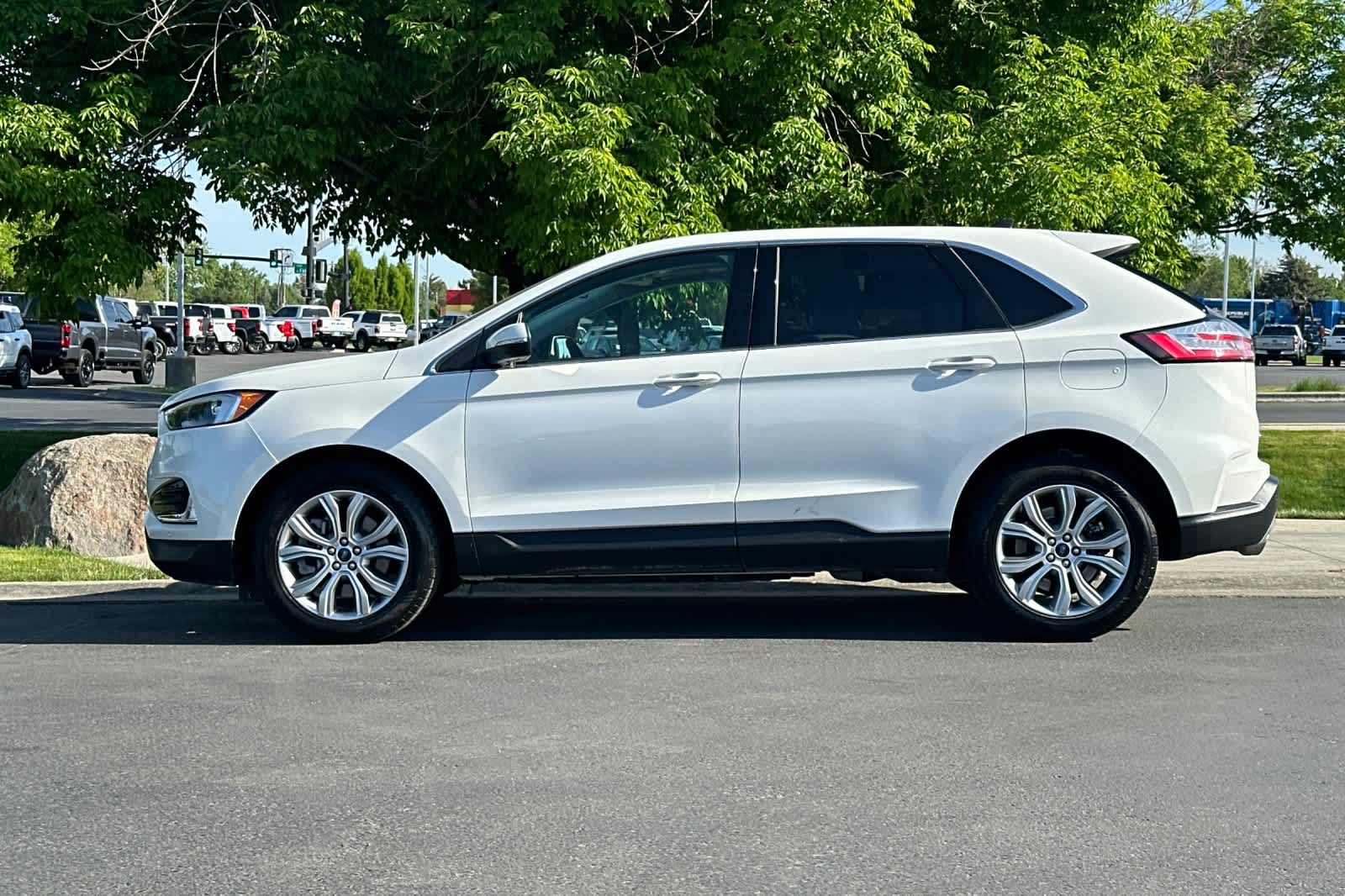 Thumbnail: 2022 Ford Edge - 5