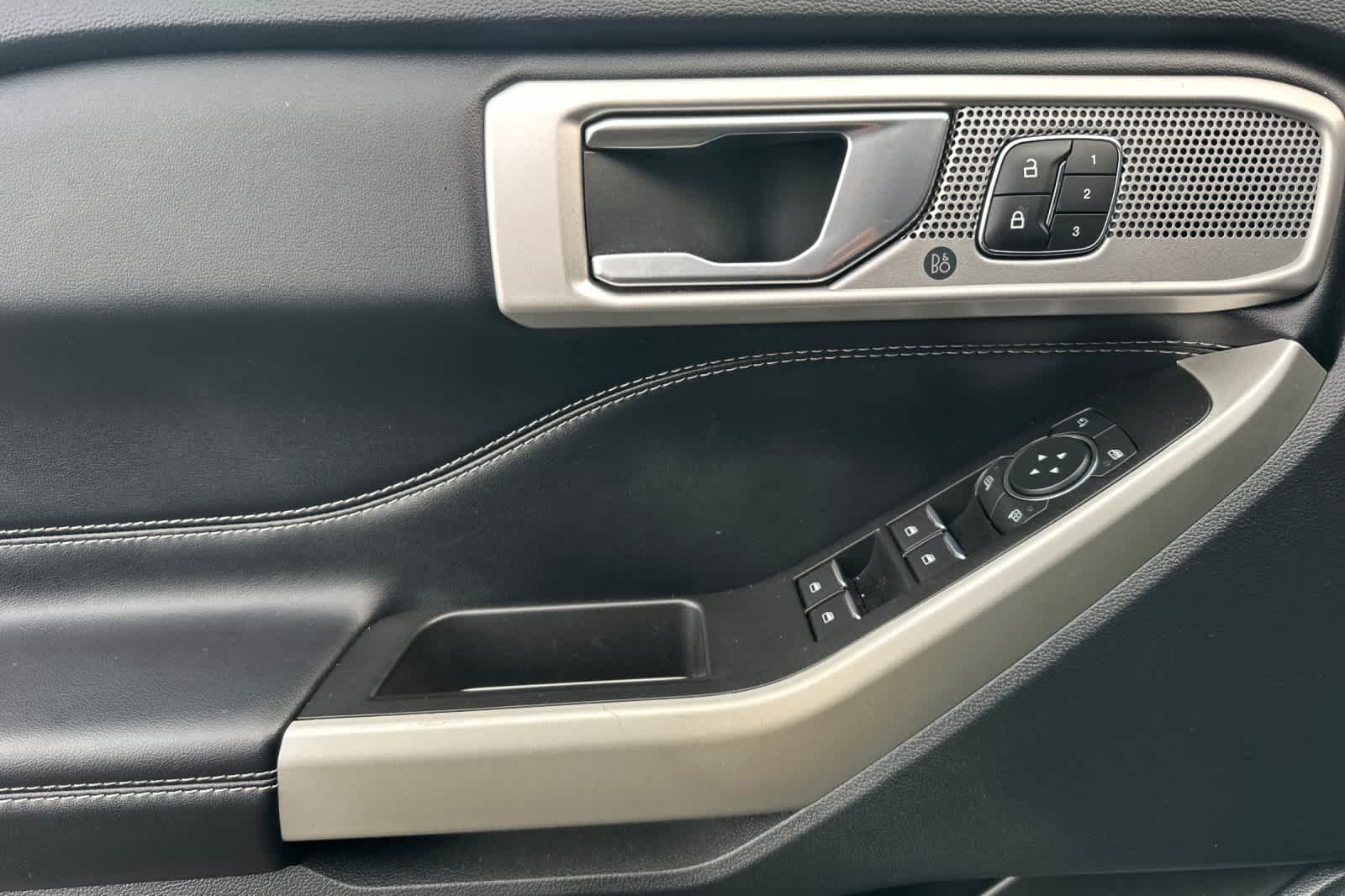 Thumbnail: 2022 Ford Explorer - 12