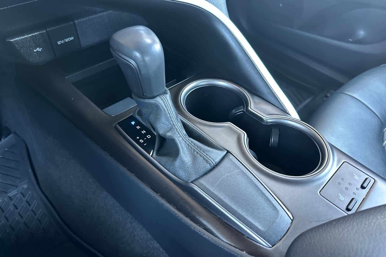 Thumbnail: 2024 Toyota Camry - 20