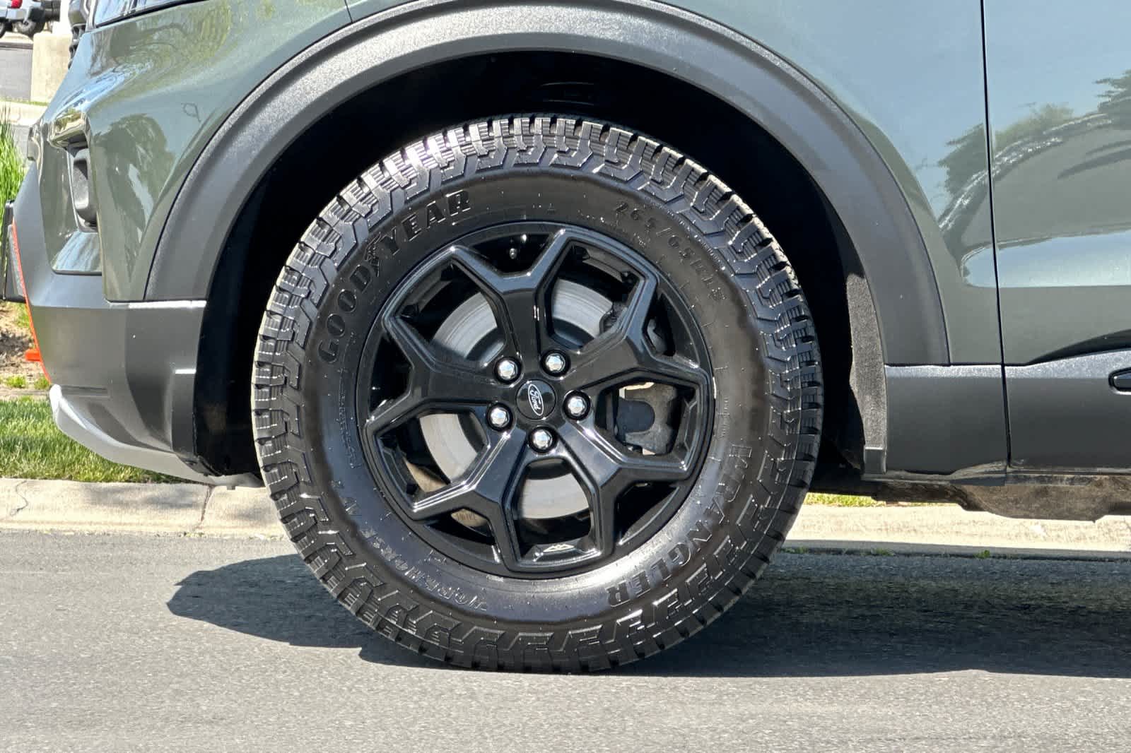 Thumbnail: 2022 Ford Explorer - 28