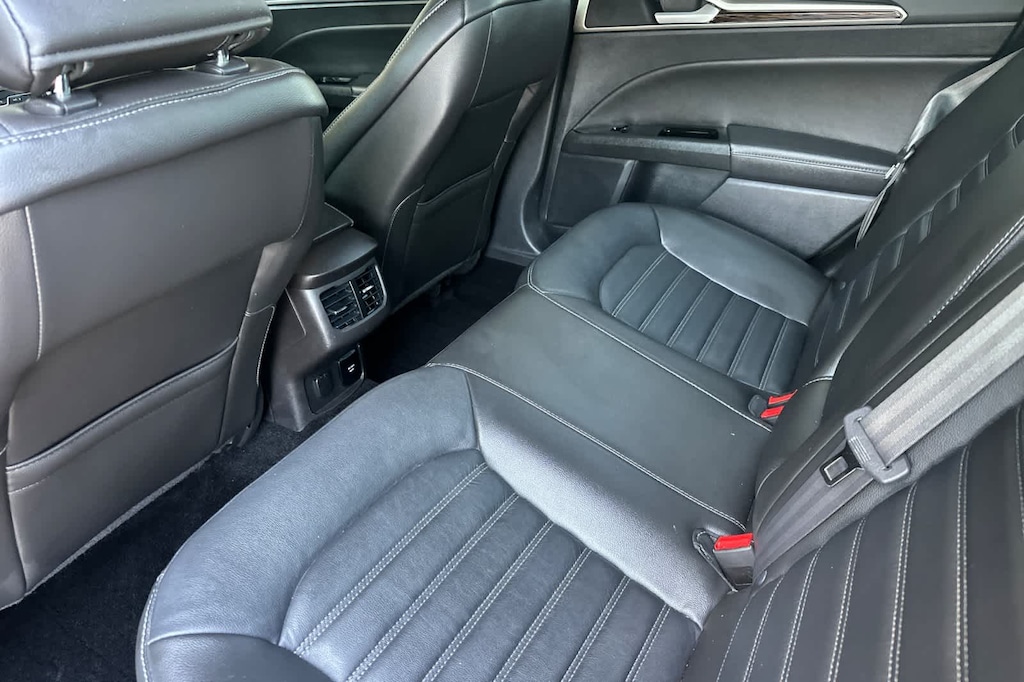 Used 2016 Ford Fusion Hybrid SE Hybrid Sedan