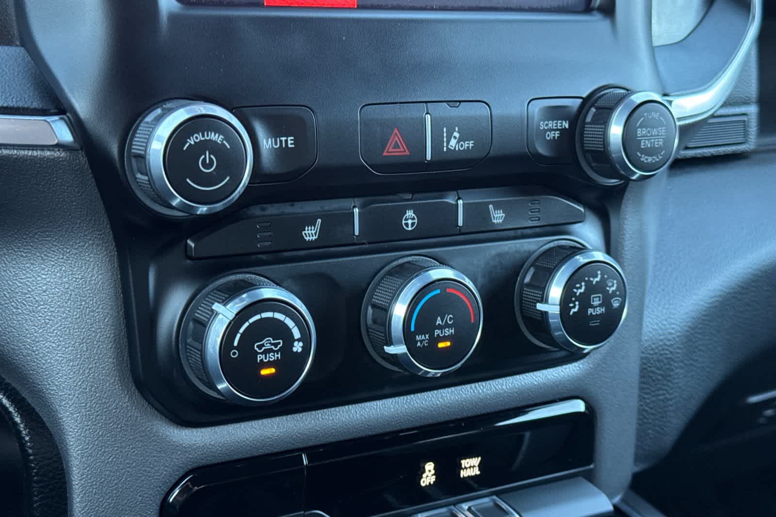 Thumbnail: 2024 RAM 1500 - 19